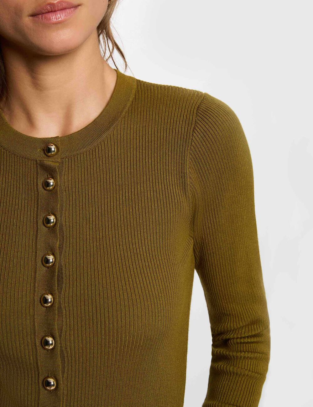 Pull cintr&eacute; col rond vert olive femme