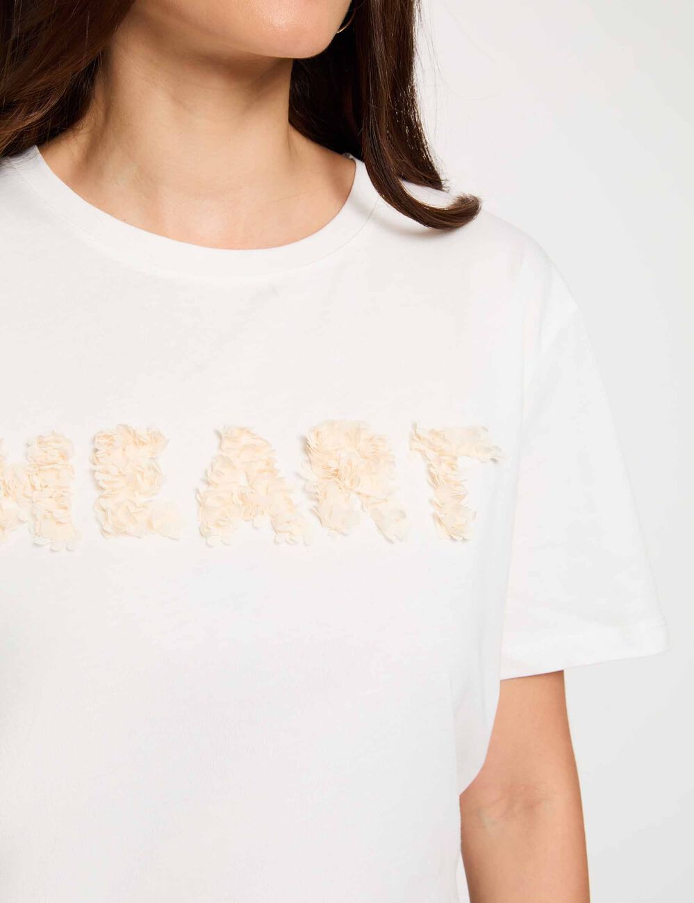 T-shirt met reli&euml;f borduursel helder wit vrouw