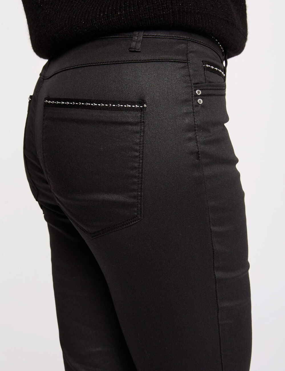 Gecoate slim-fit broek zwart vrouw