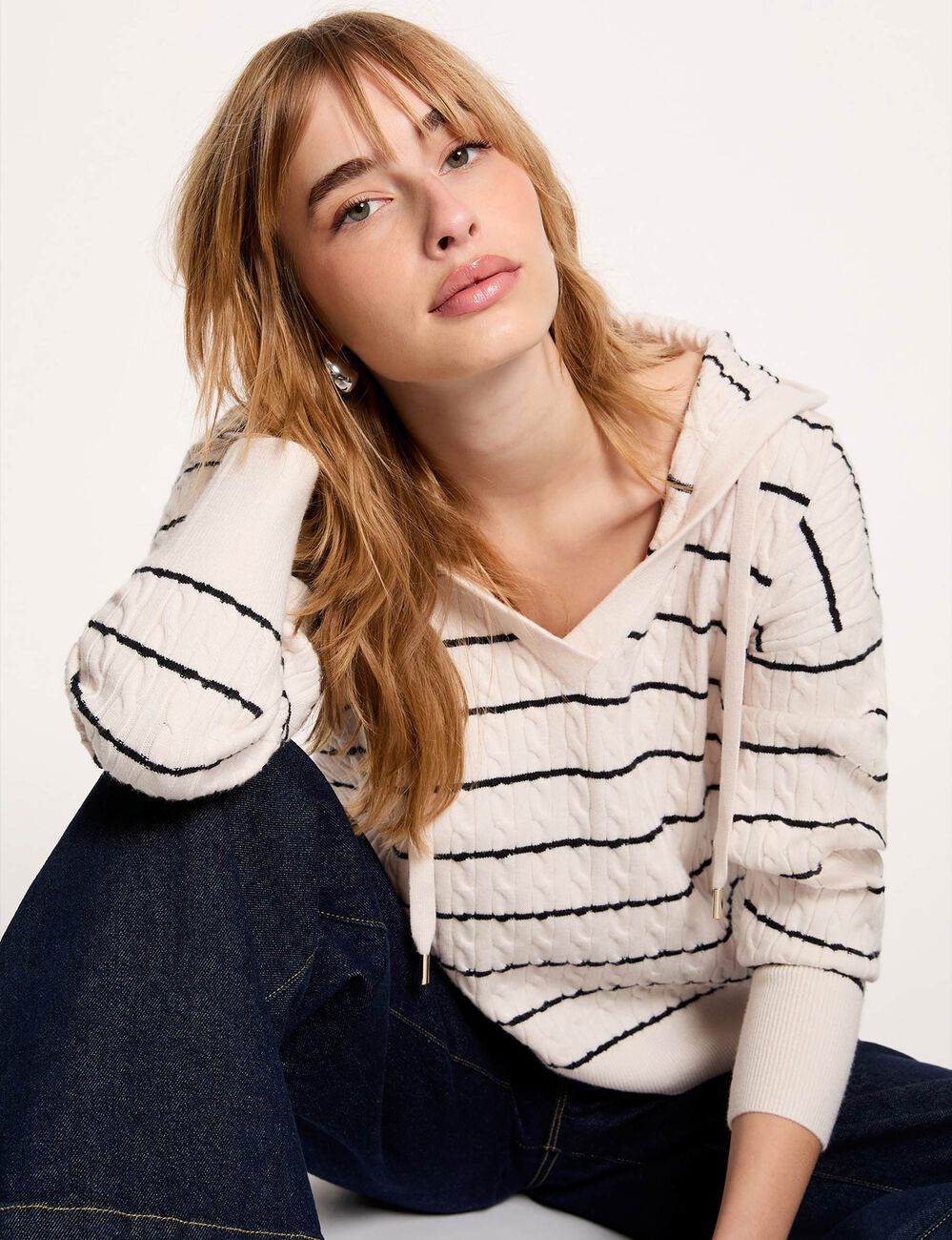 Gestreepte hoodie trui helder wit vrouw