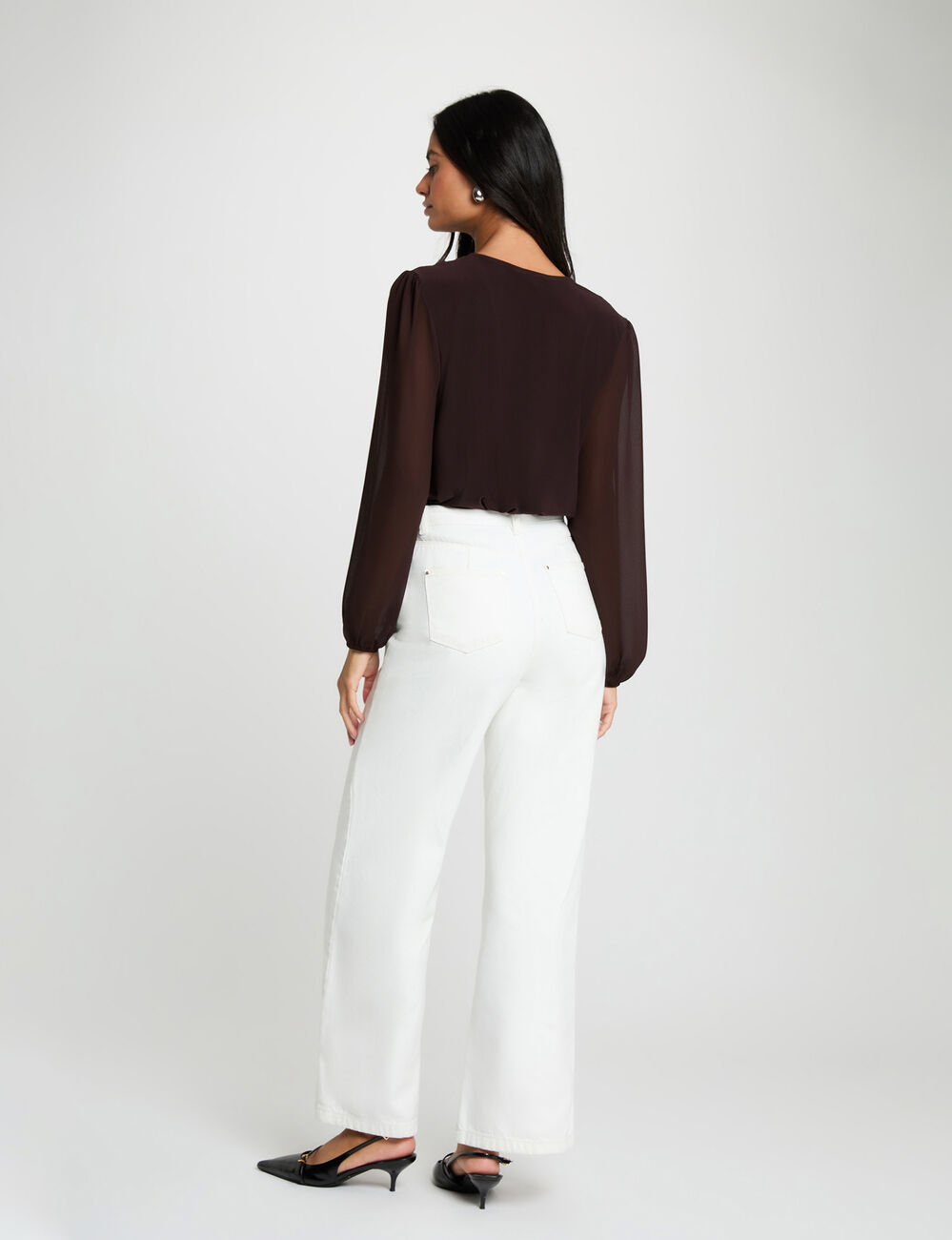 T-shirt voile col lavalli&egrave;re marron fonc&eacute; femme