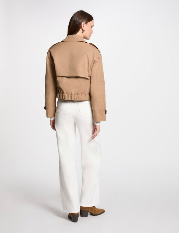 Korte trenchcoat met knopen camel vrouw