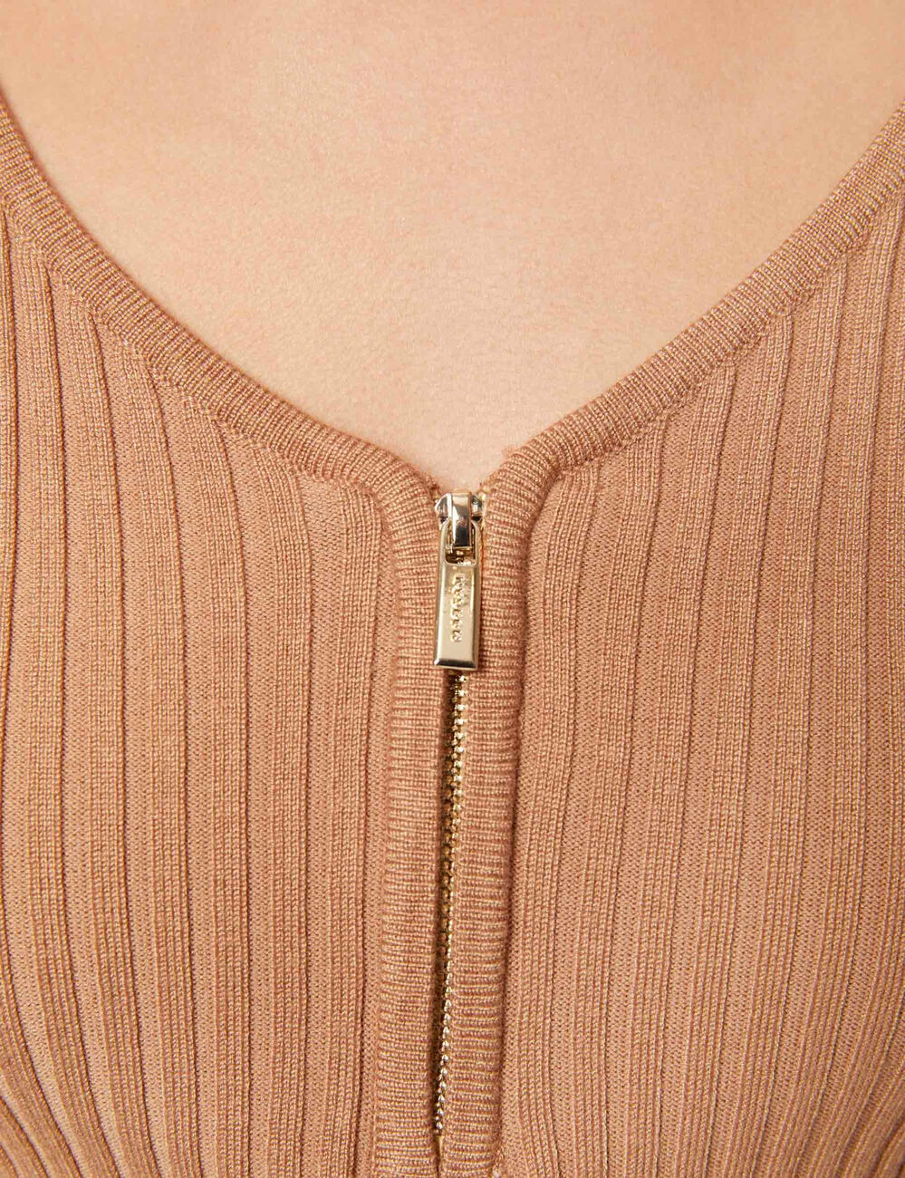 Ribgebreide trui met lange mouwen camel vrouw