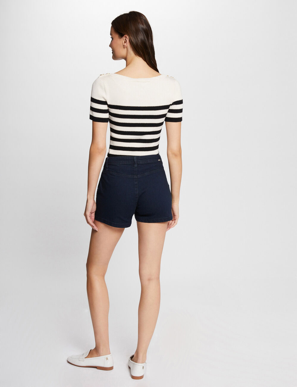 Short slim boutons denim brut femme