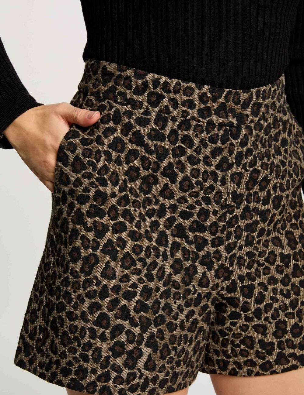 Rechte short met luipaardprint meerkleurig vrouw