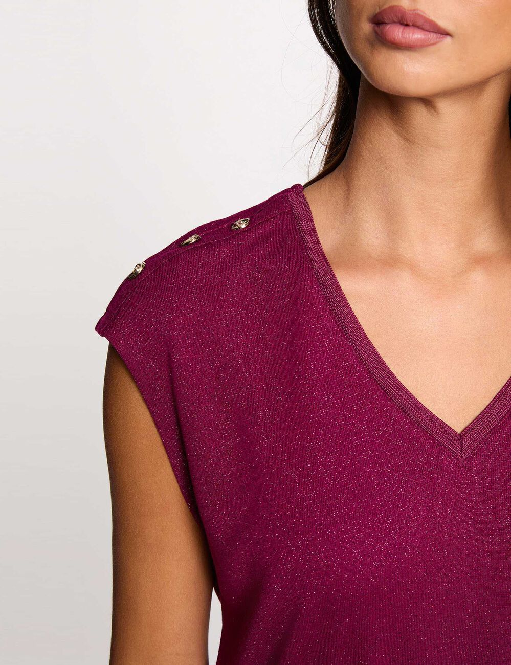T-shirt col v boutons prune femme