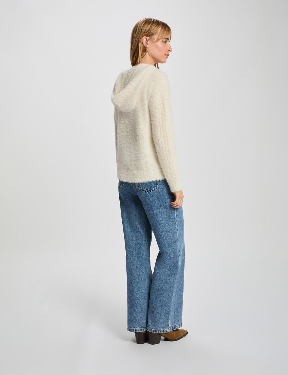 trui met pailletten en capuchon ivoor vrouw Trui met pailletten en capuchon ivoor vrouw