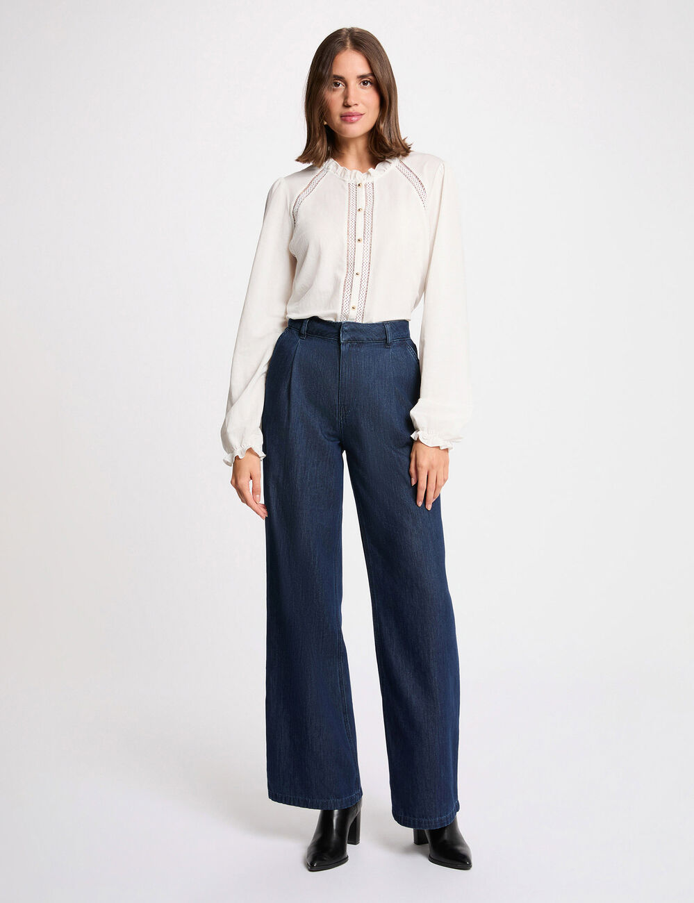 T-shirt dentelle col montant blanc femme