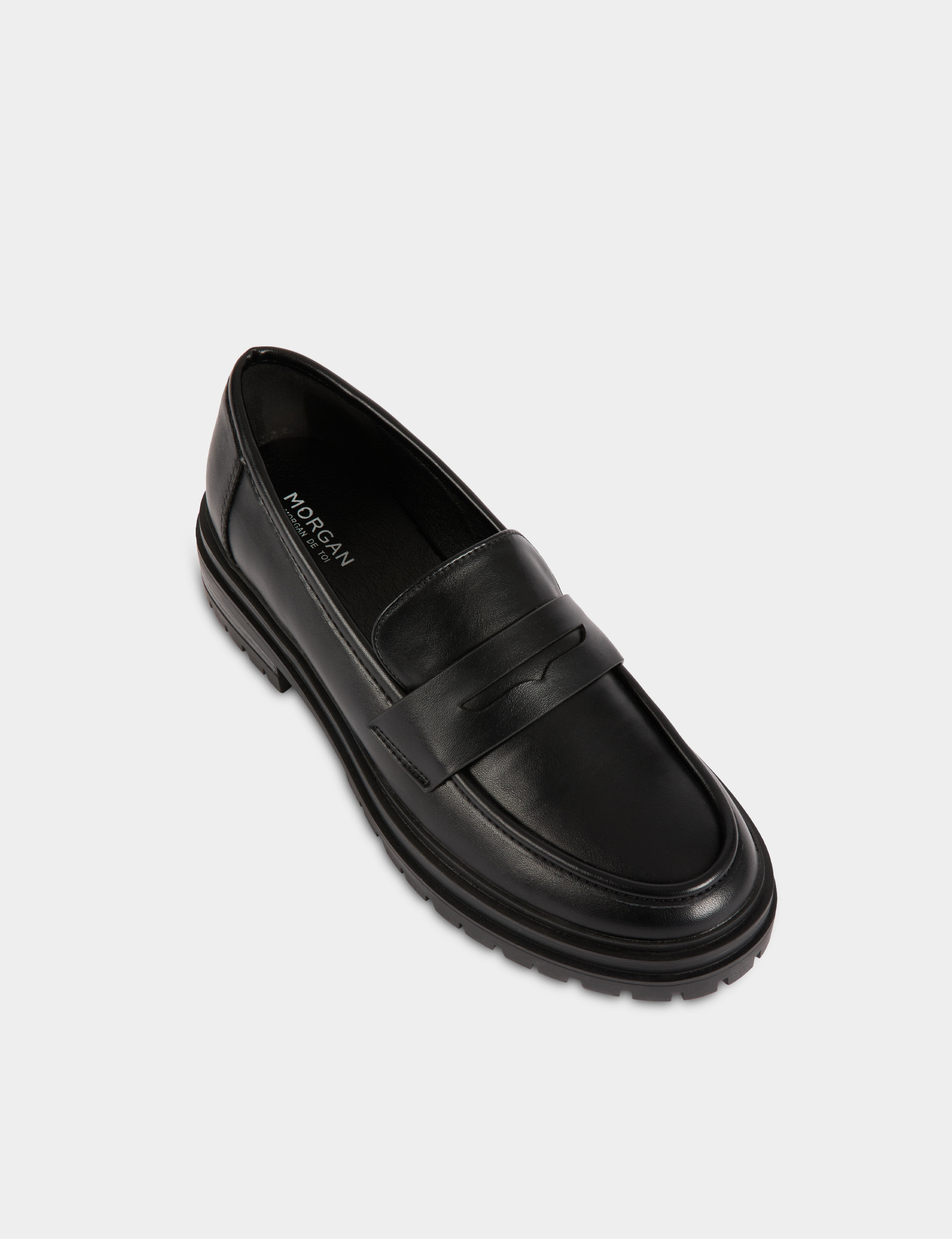 Mocassins semelle crant&eacute;e noir femme