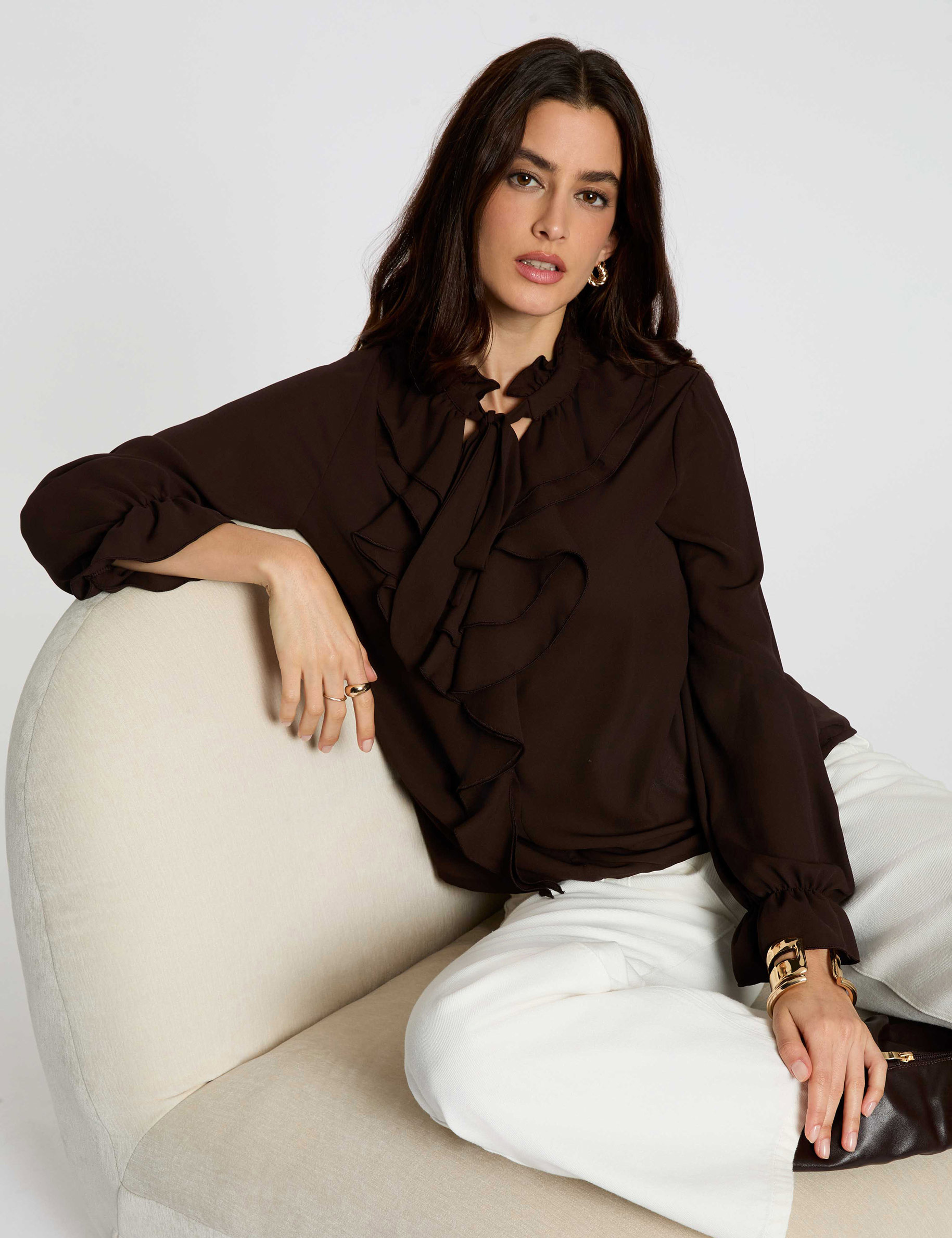 Blouse ajustée col v marron foncé femme