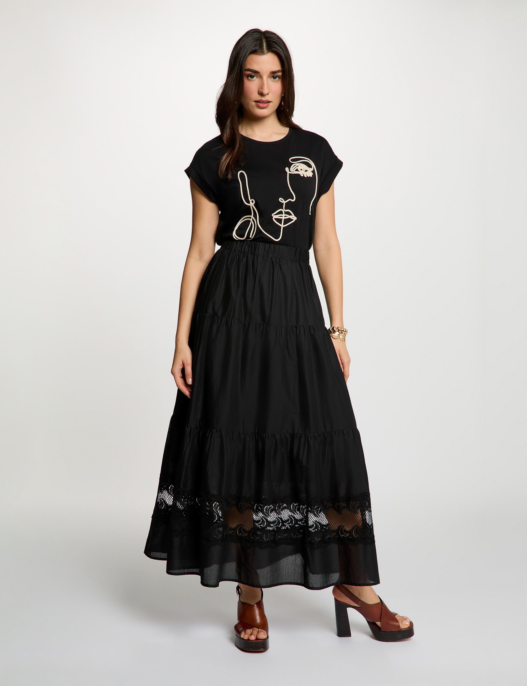 T-shirt met gezichtsborduursel zwart vrouw