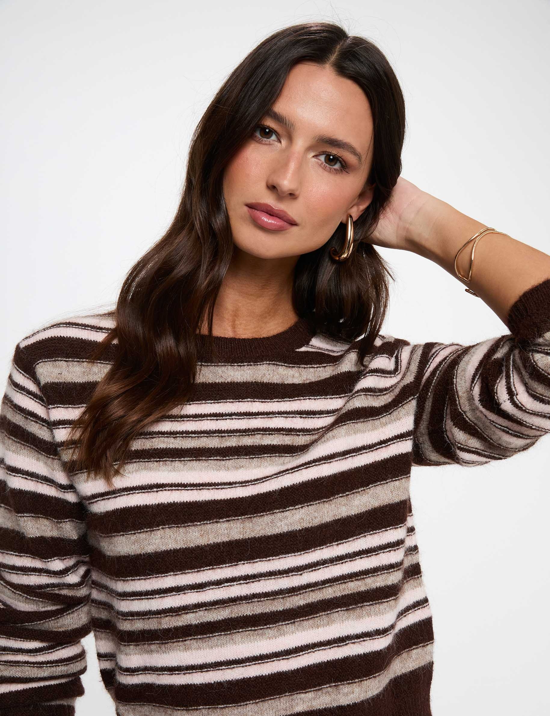 Pull ray&eacute; col rond marron femme
