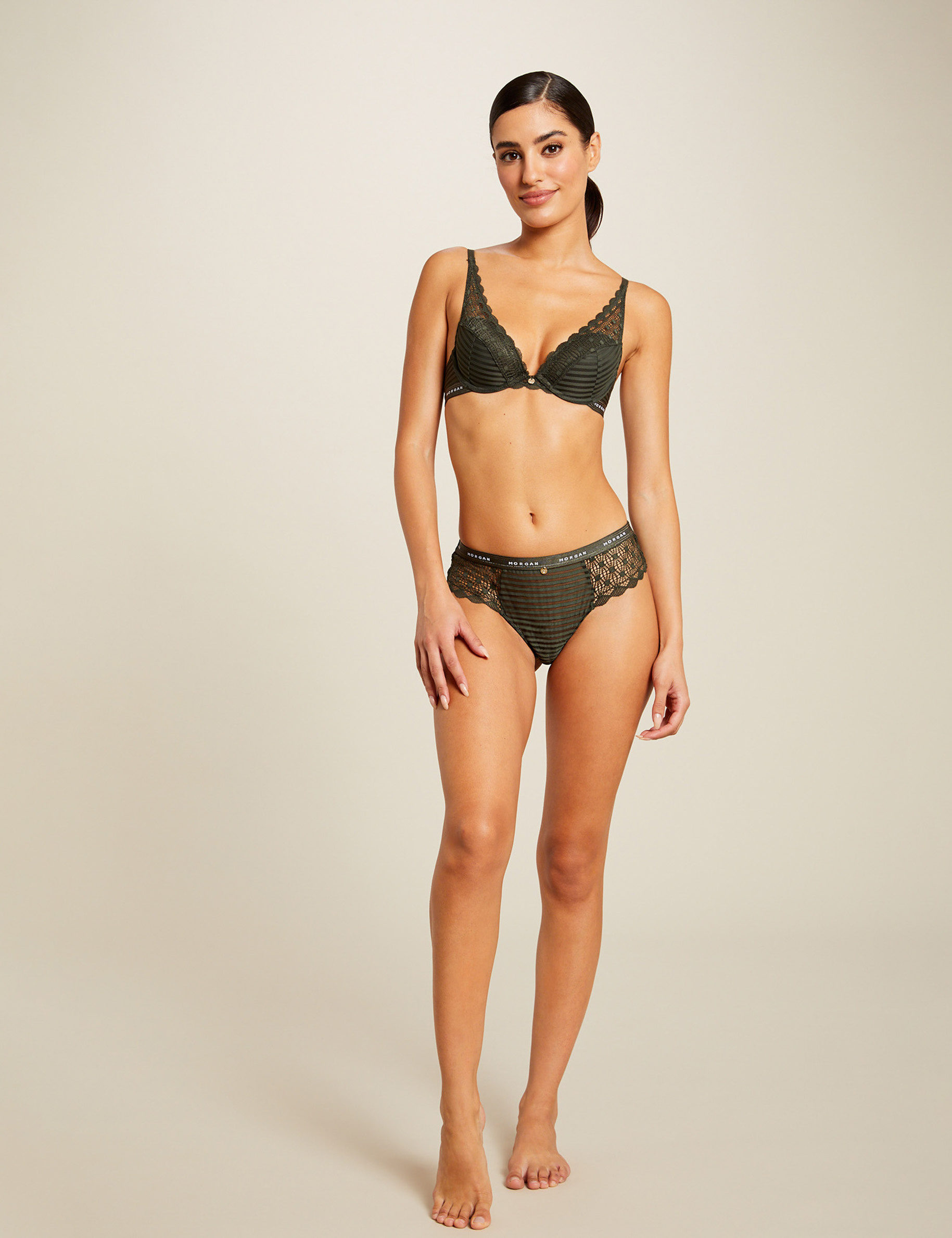 Shorty string dentelle vert kaki femme
