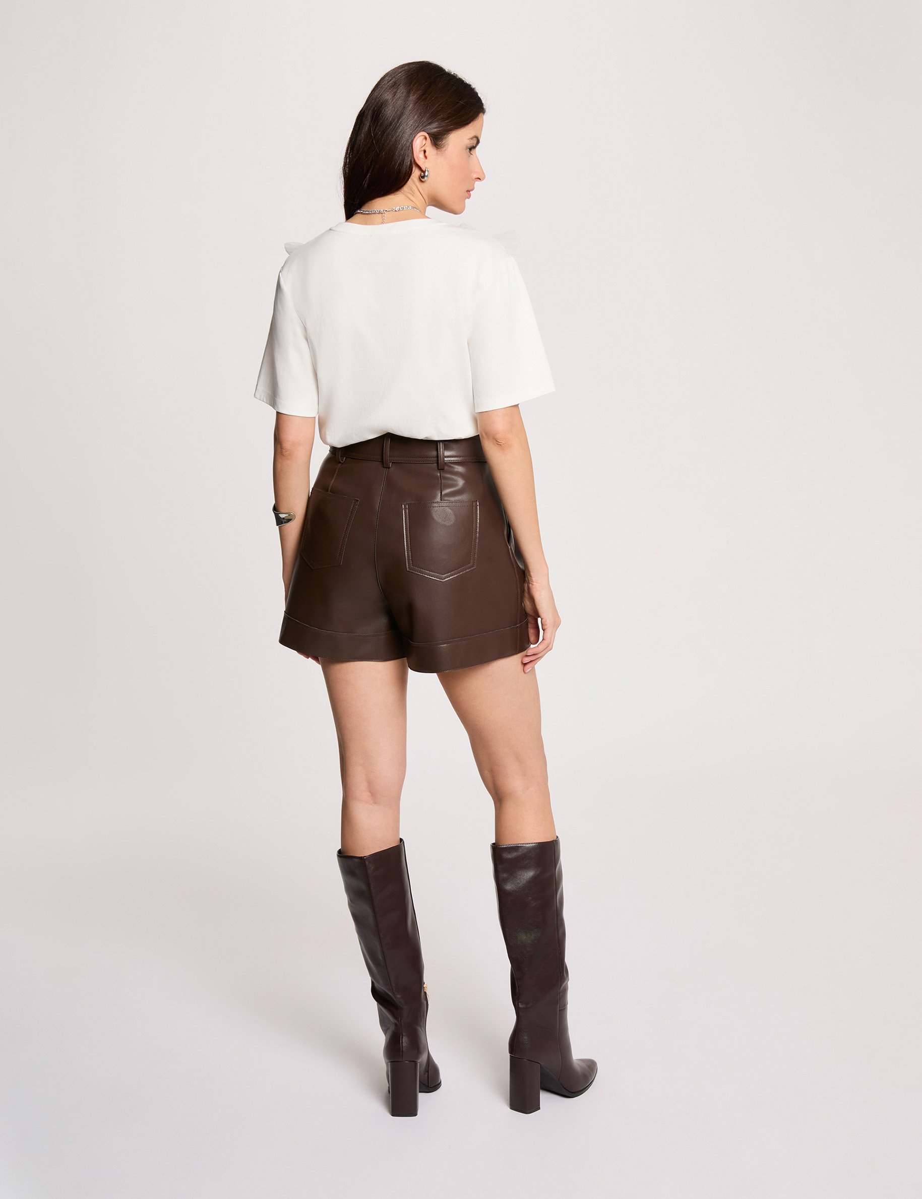 Short ajust&eacute; simili cuir marron femme