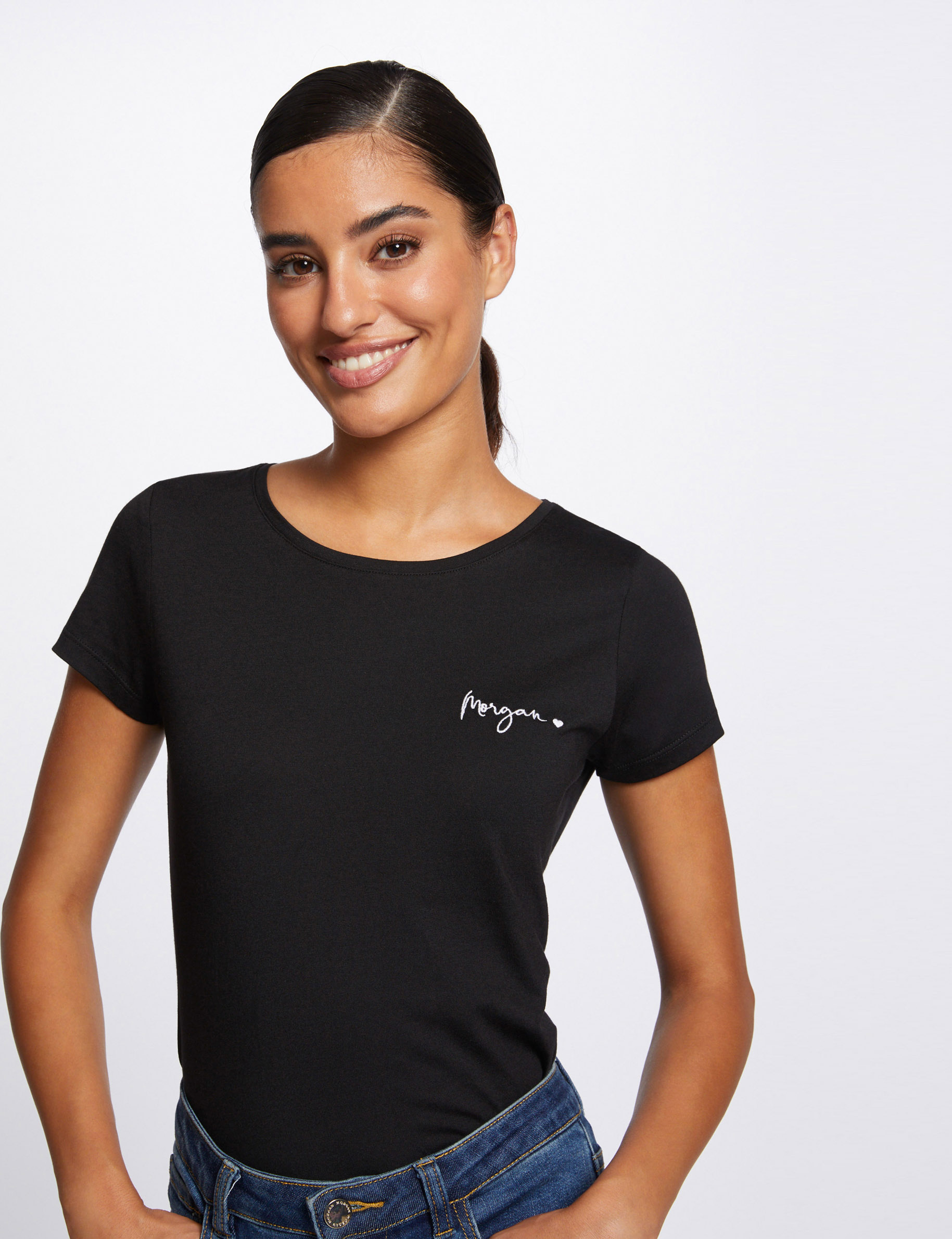 T-shirt met korte mouwen en borduursel zwart vrouw T-shirt met korte mouwen en borduursel zwart vrouw