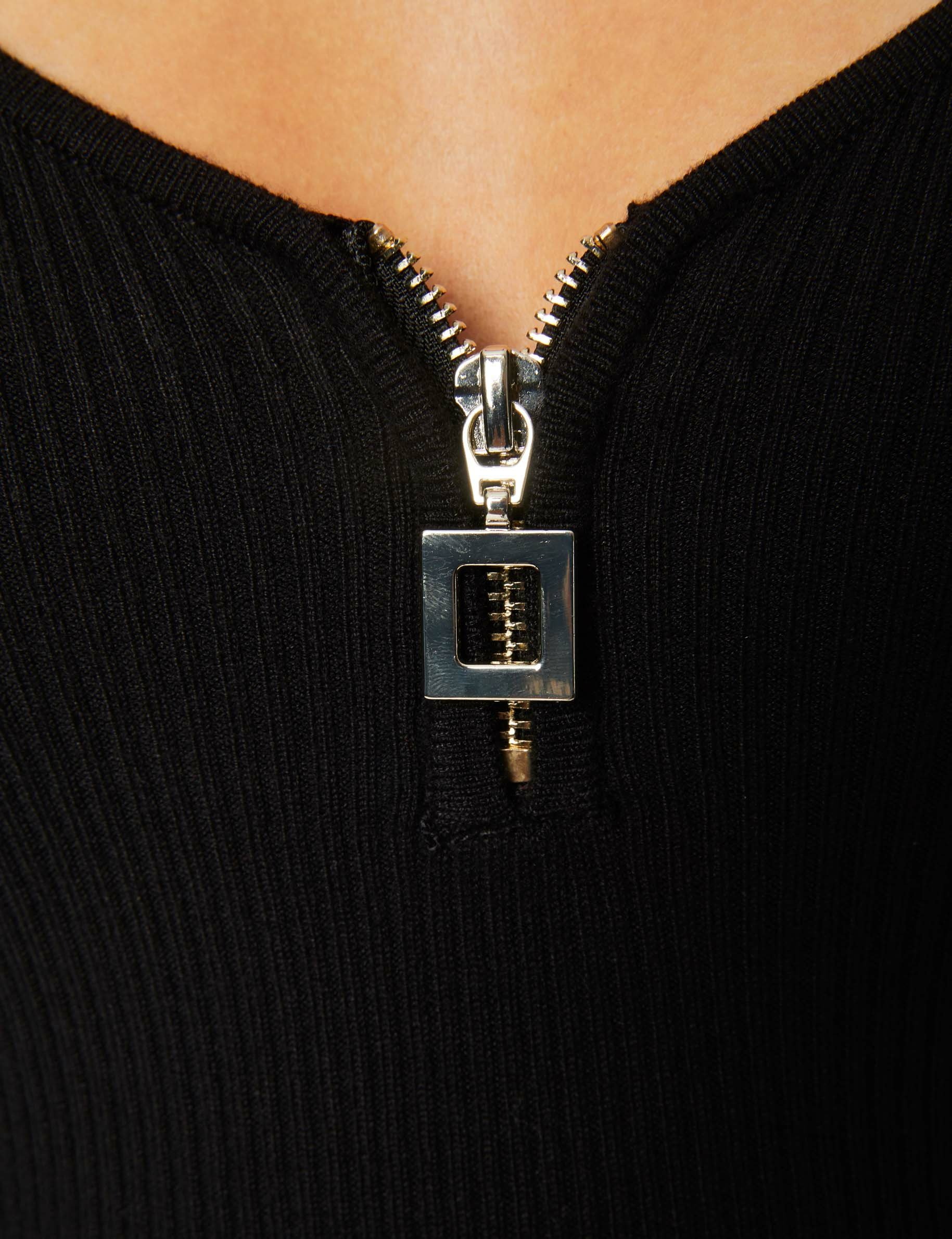 Pull manches longues avec d&eacute;tail zipp&eacute; noir femme