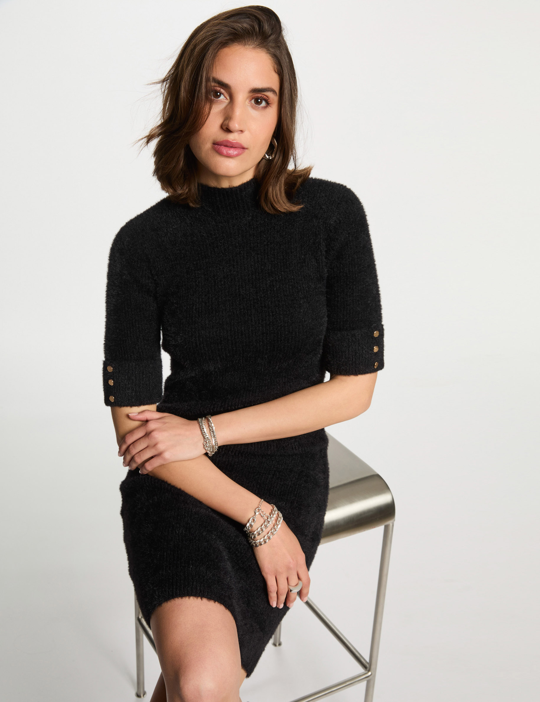 Robe tricot ajust&eacute;e manches courtes noir femme