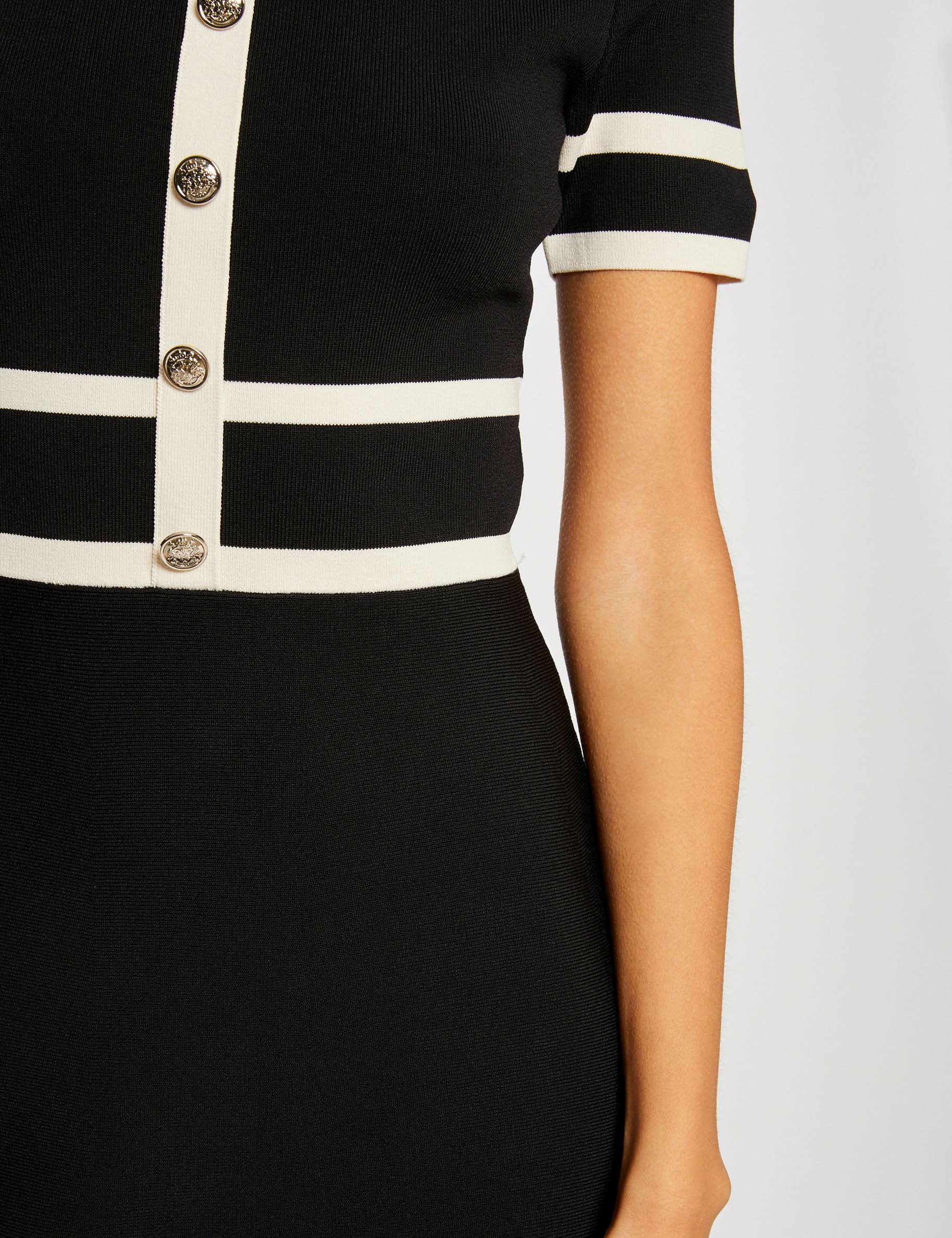 Robe pull droite manches courtes noir femme