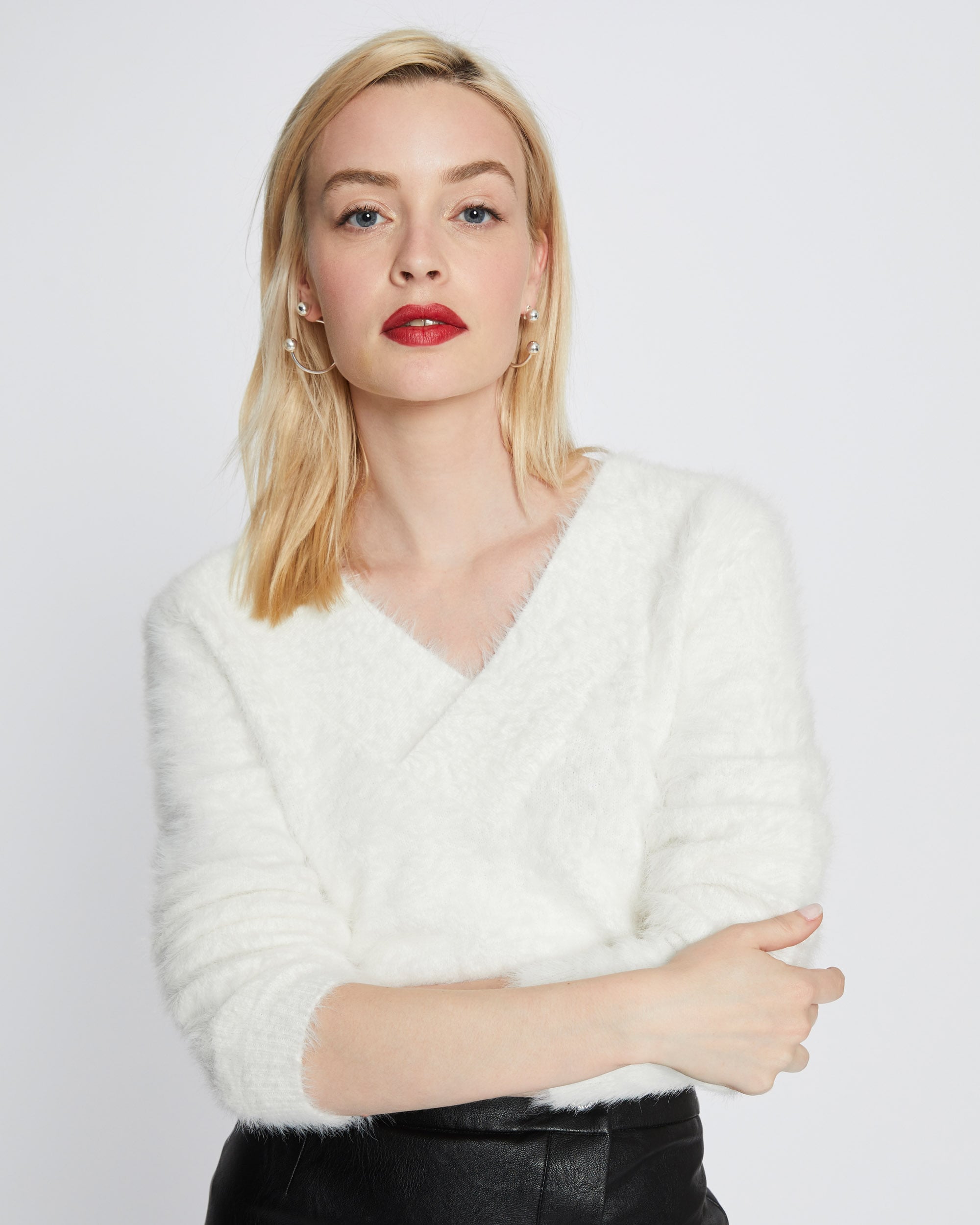 Pull duveteux col V devant et dos ivoire femme