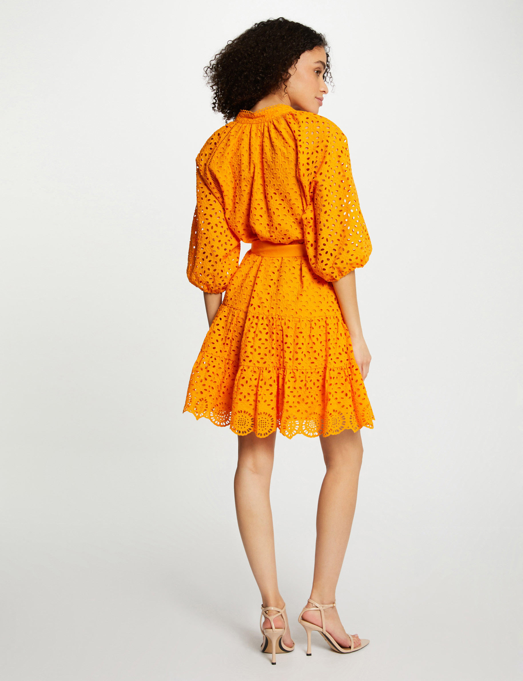 robe courte trapeze brodee orange femme Robe courte trapèze brodée orange femme