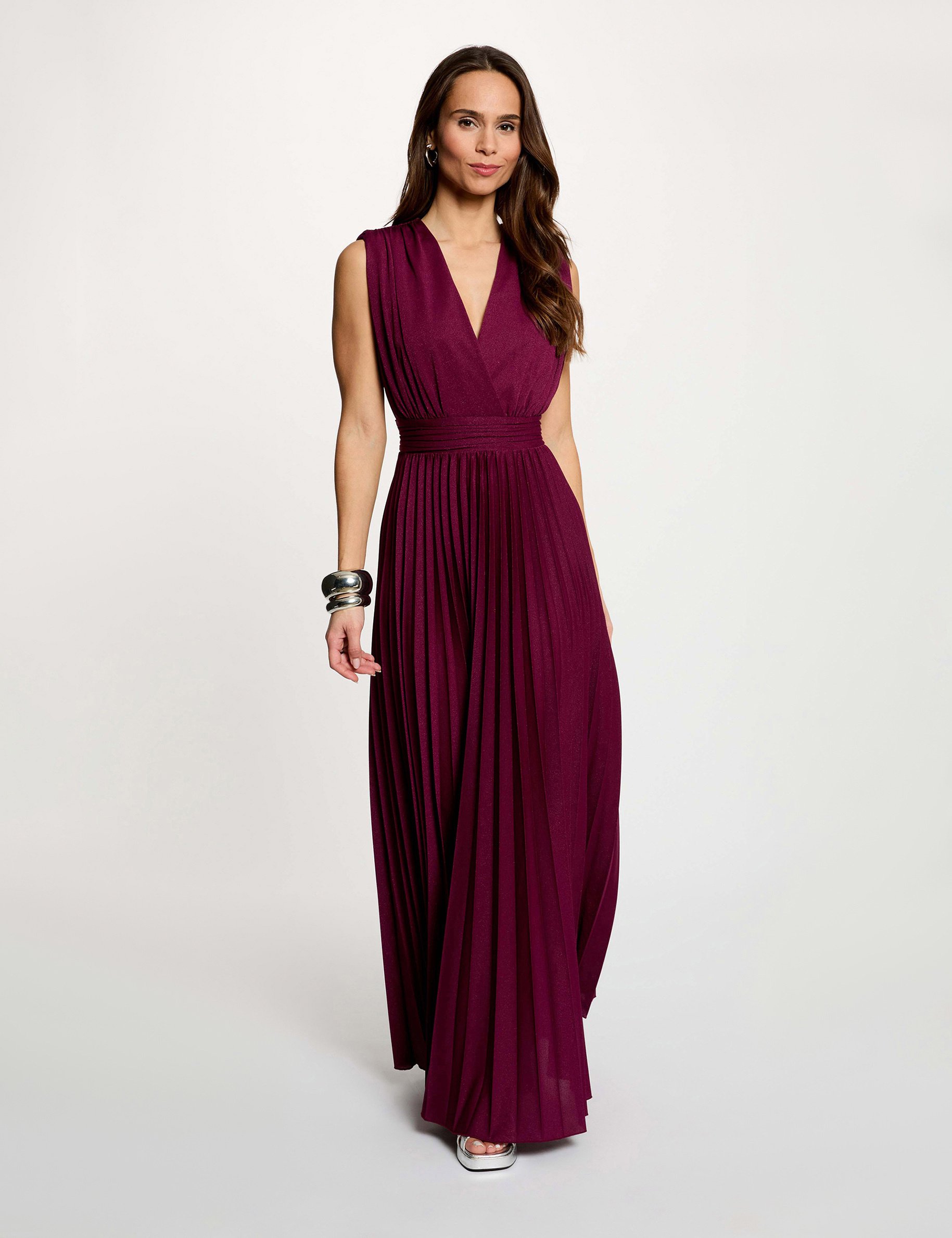 Robe longue droite pliss&eacute;e prune femme