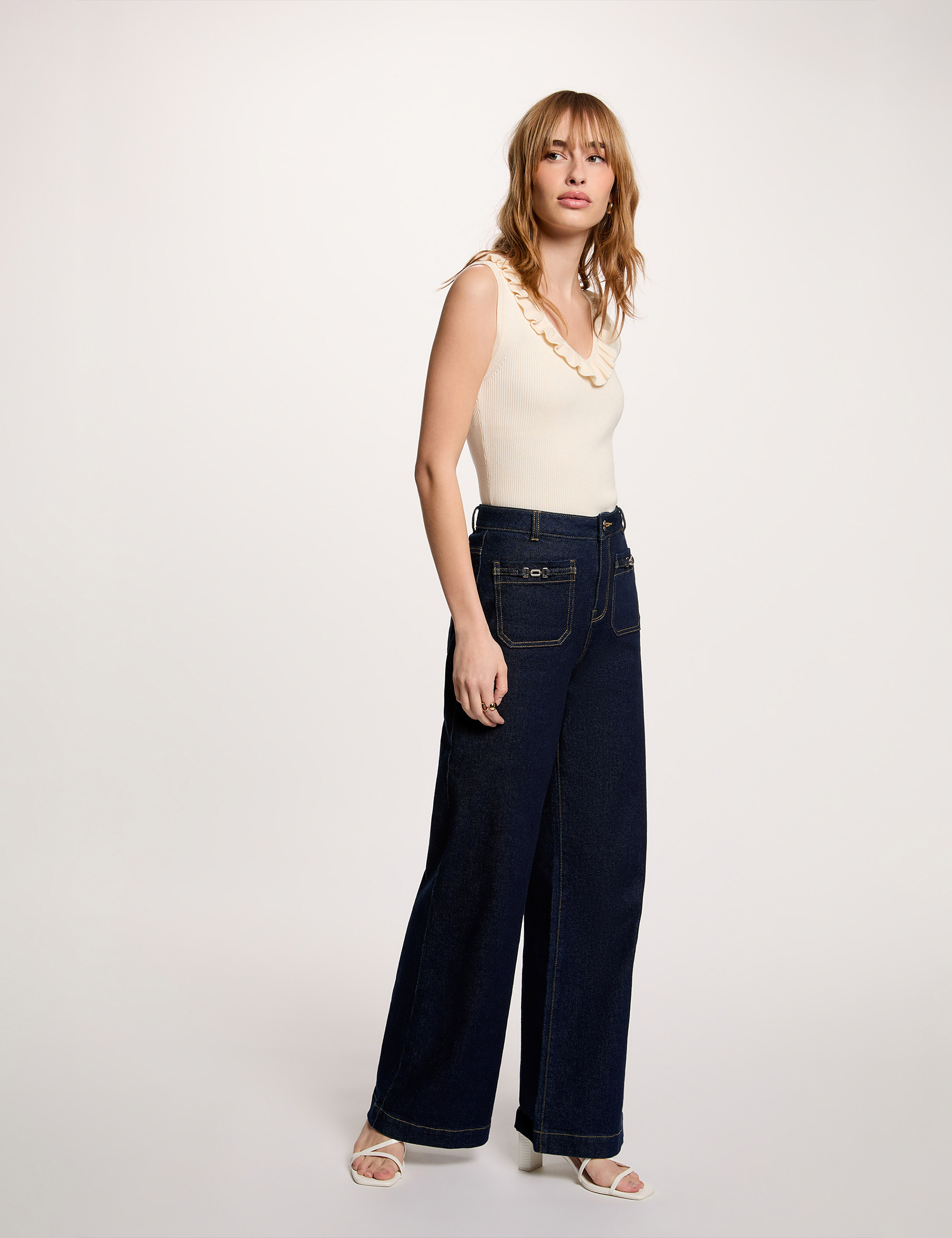 Getailleerde V-hals top ivoor vrouw