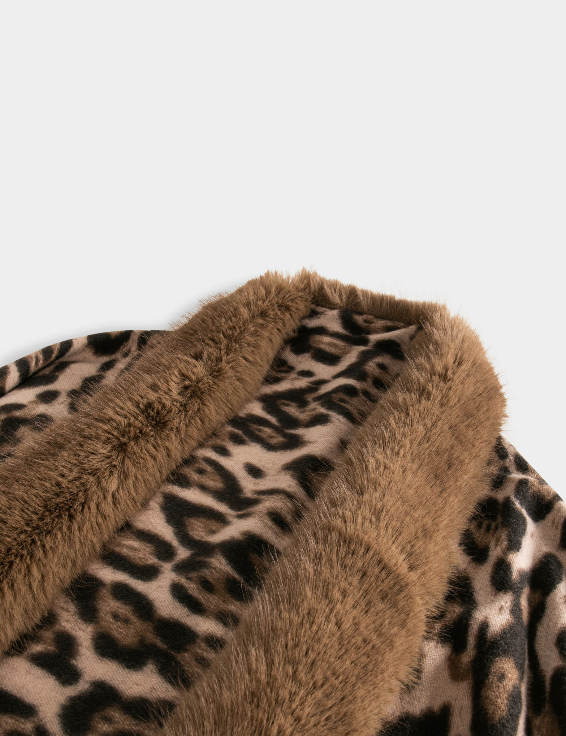 Poncho avec franges et imprimé léopard marron femme