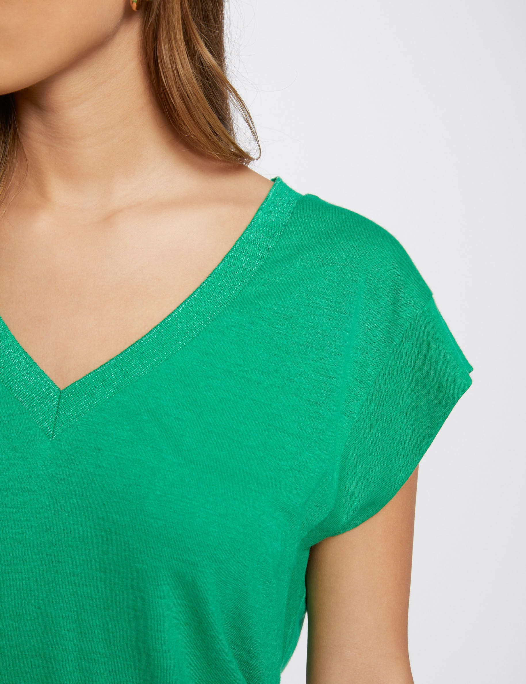 t shirt manches courtes a col en v vert kaki femme T-shirt manches courtes à col en V vert kaki femme