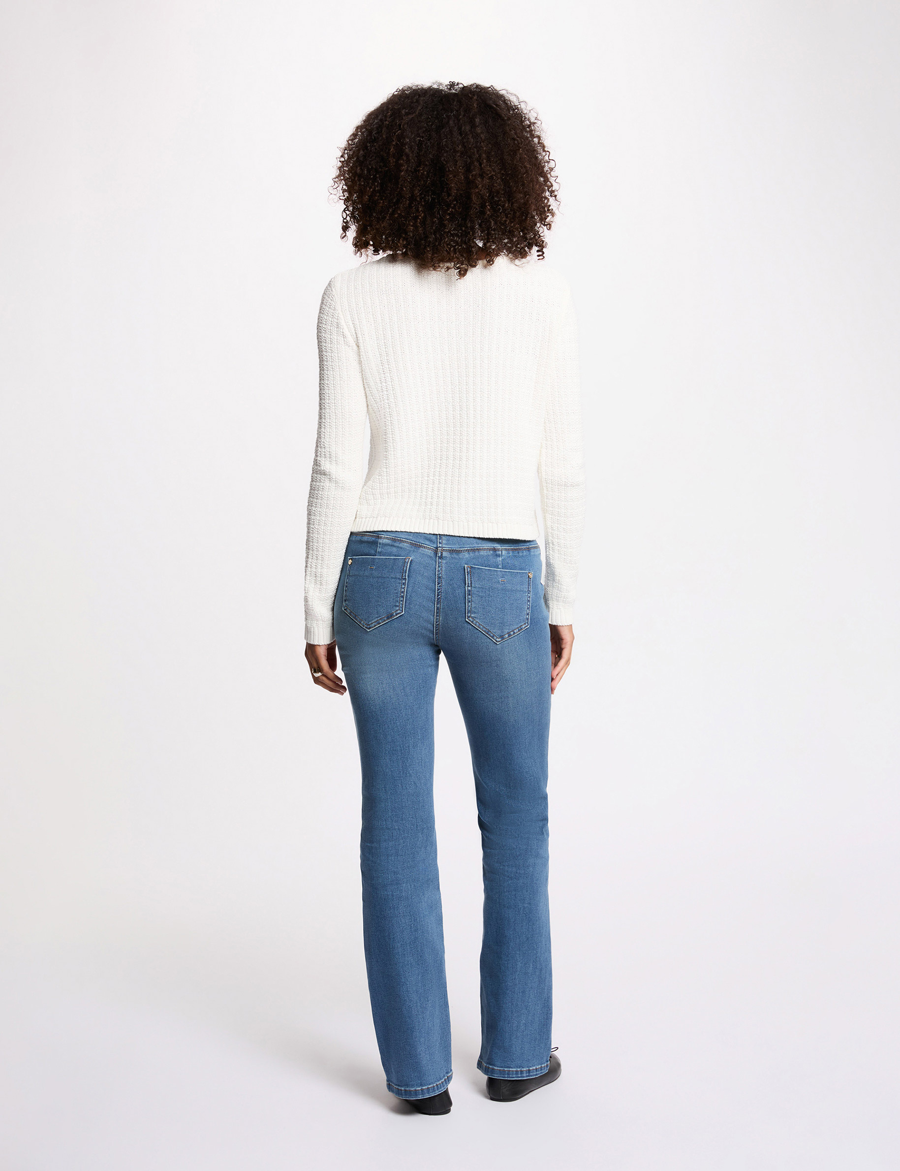 Gilet ajust&eacute; boutonn&eacute; blanc femme