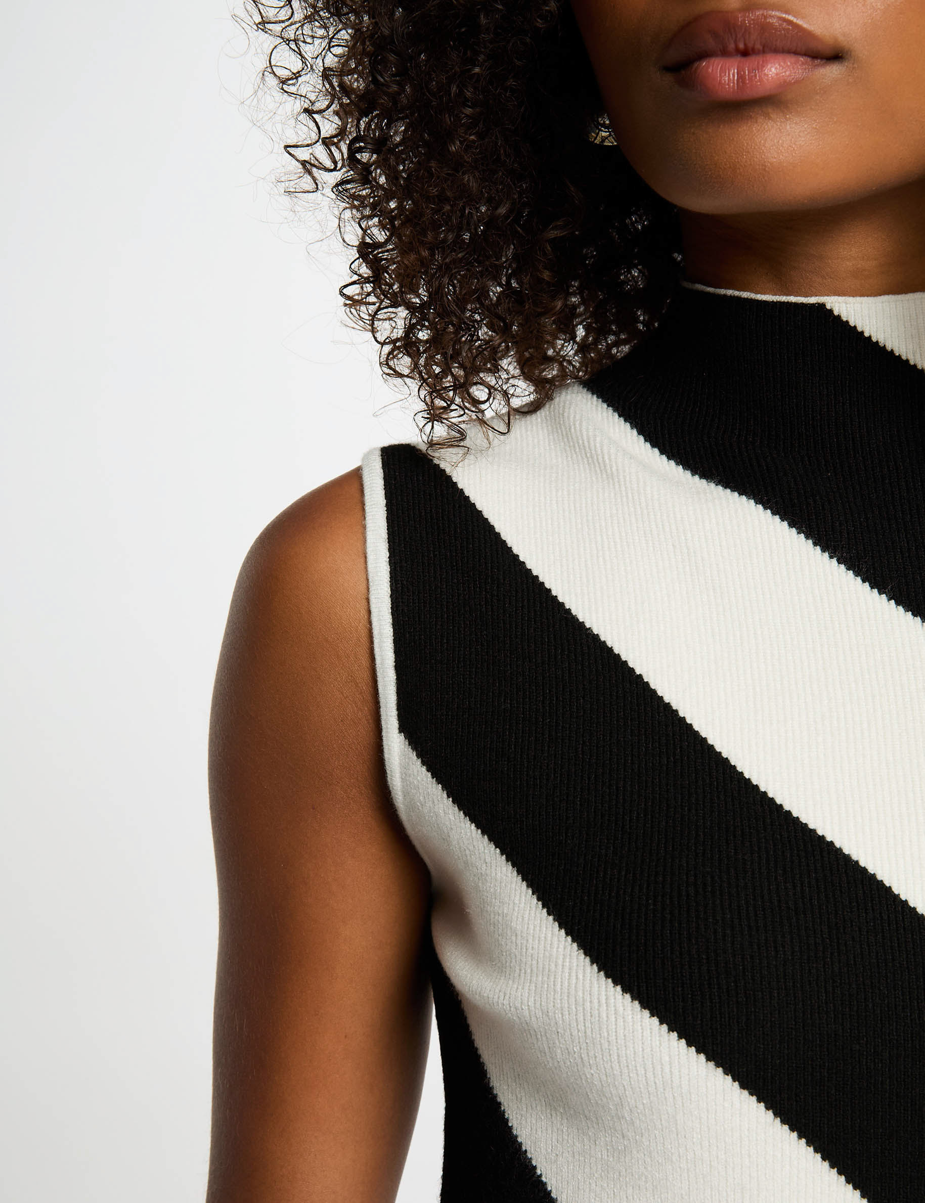 pull sans manches blanc femme Pull sans manches blanc femme