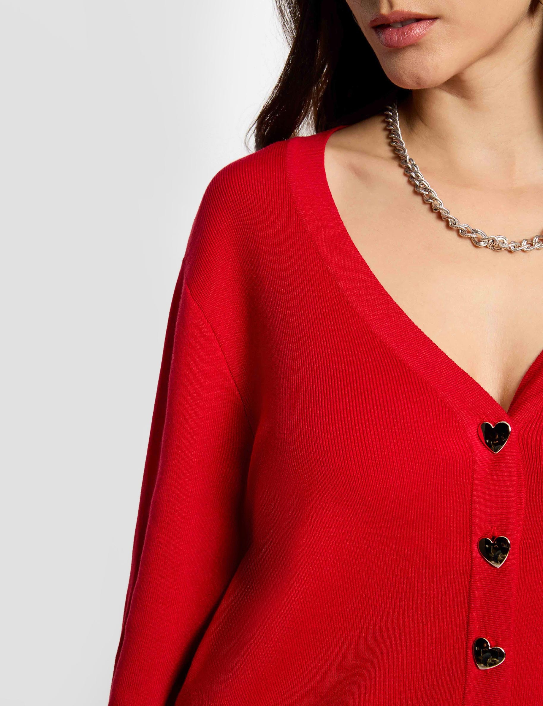 Gilet ajust&eacute; col v rouge femme
