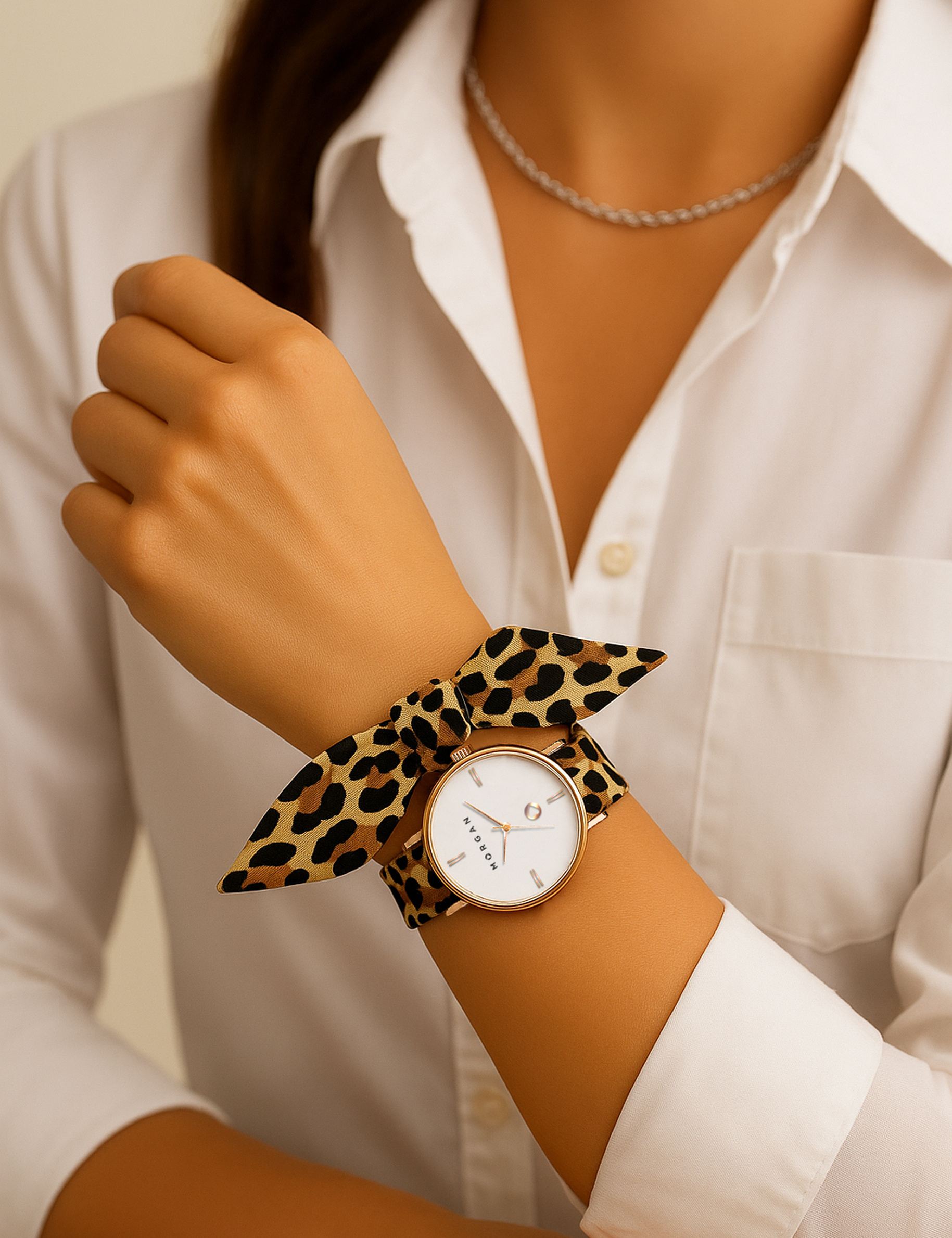 Horloge goudgeel vrouw