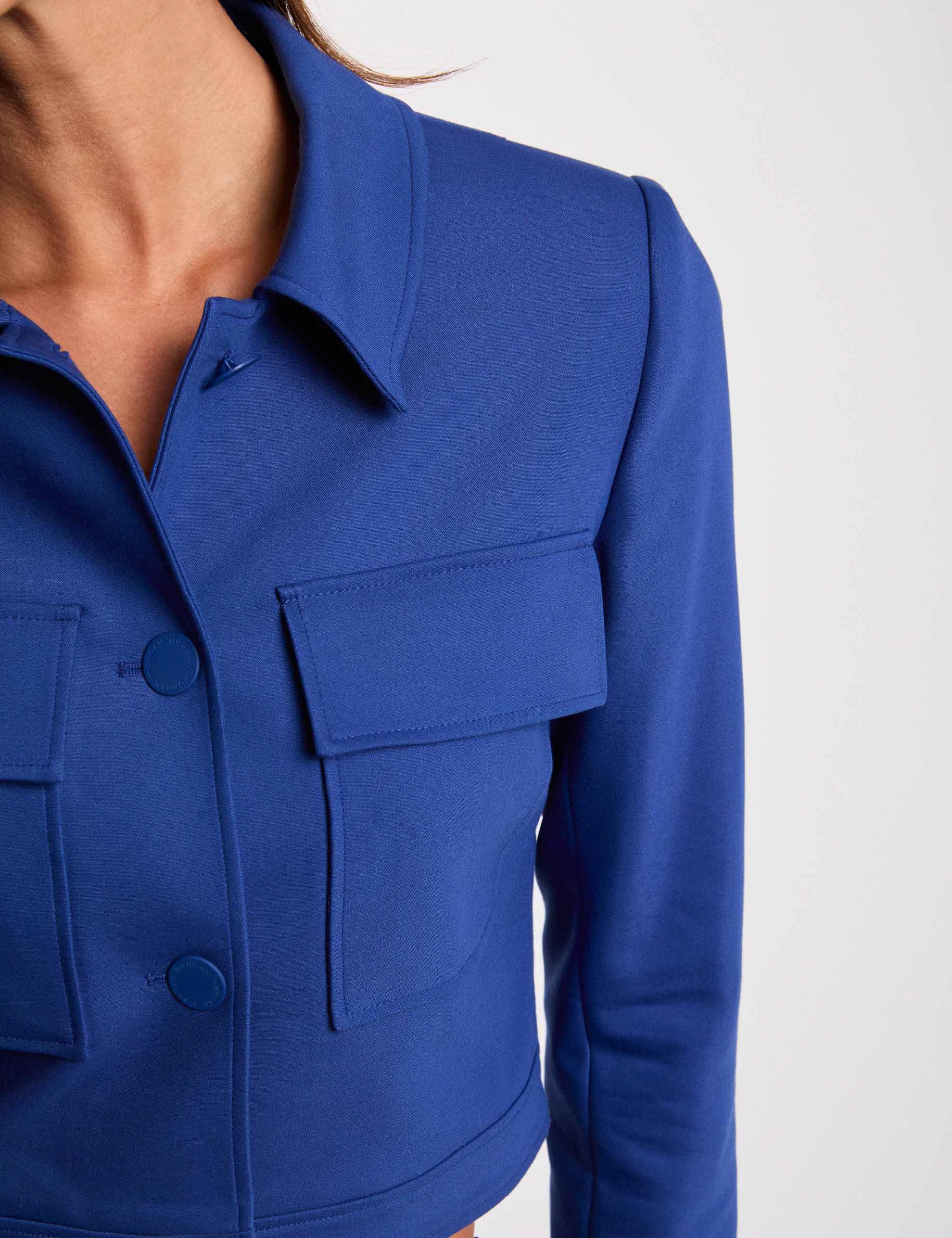 kort jasje met knopen bleu electrique vrouw Kort jasje met knopen bleu electrique vrouw