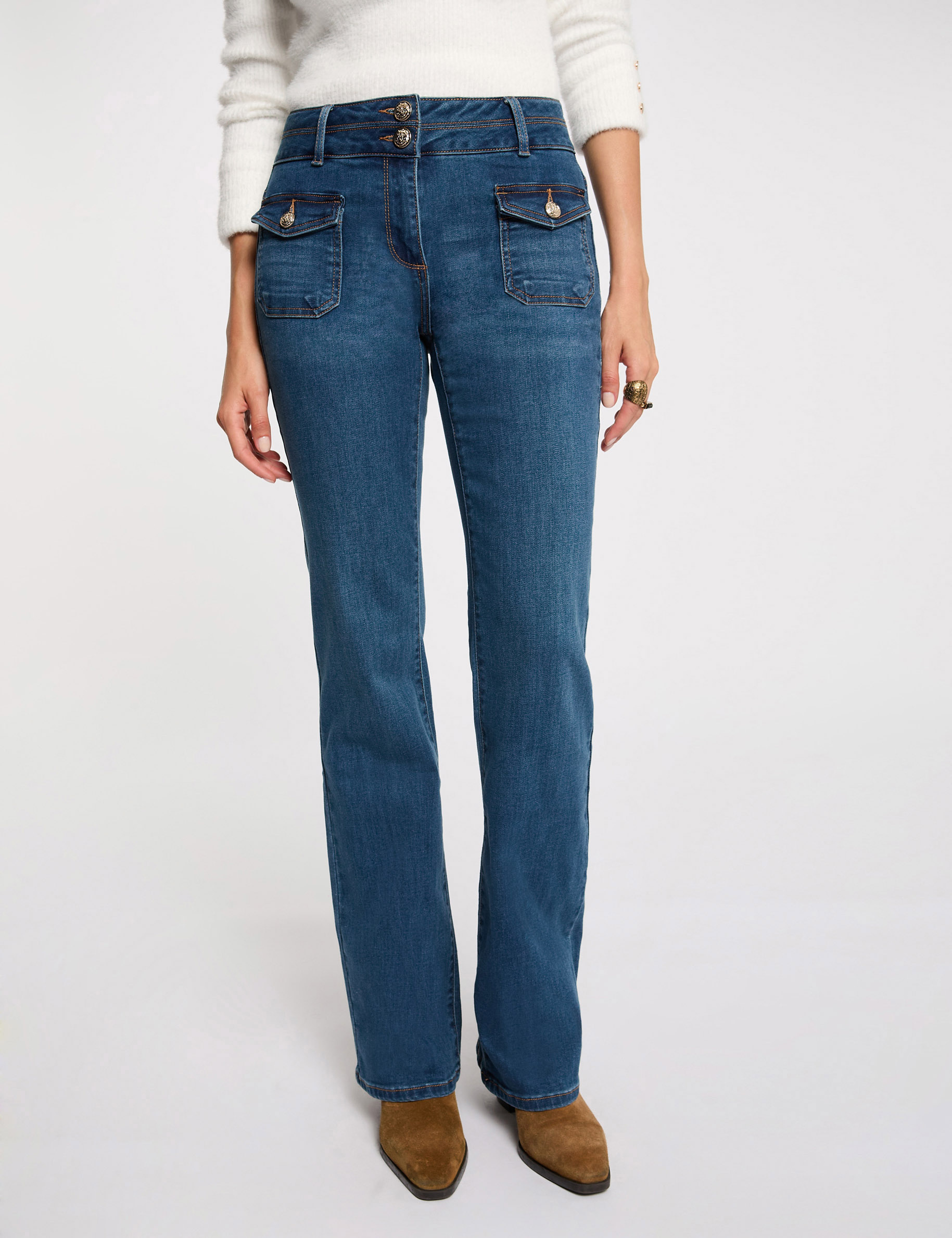 bootcut jeans met knoopzakken stone washed denim vrouw Bootcut jeans met knoopzakken stone washed denim vrouw