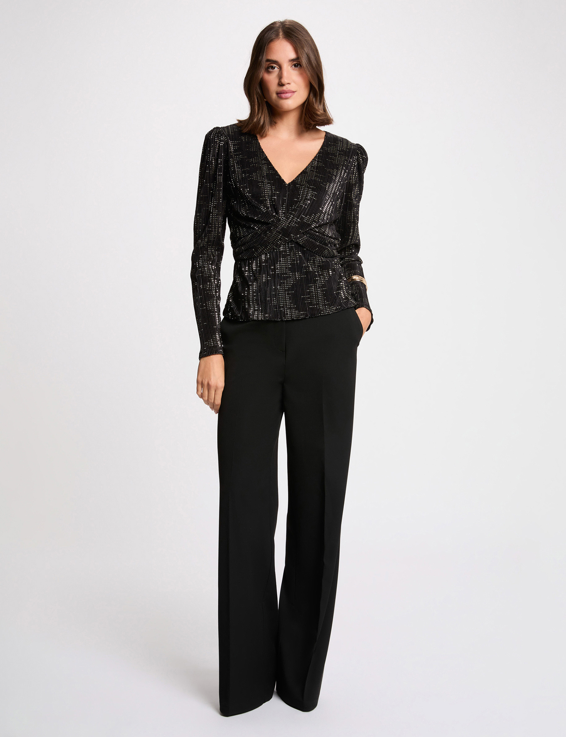 T-shirt plissé col v noir femme