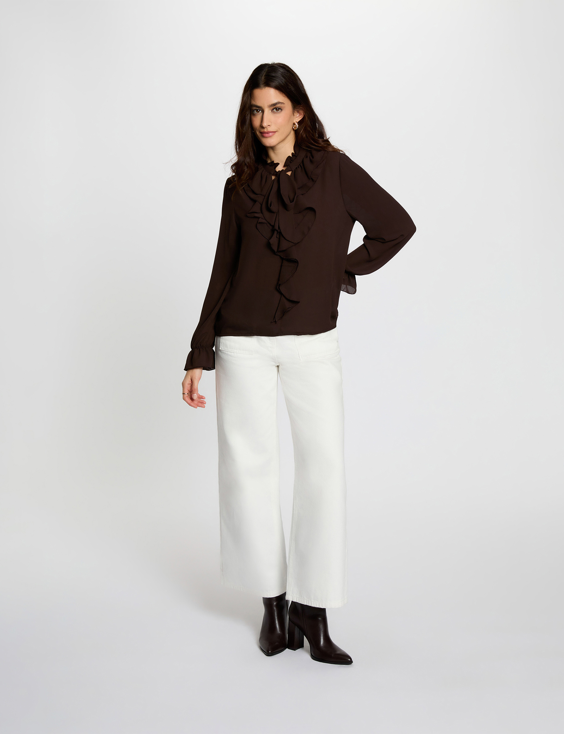Blouse ajust&eacute;e col v marron fonc&eacute; femme
