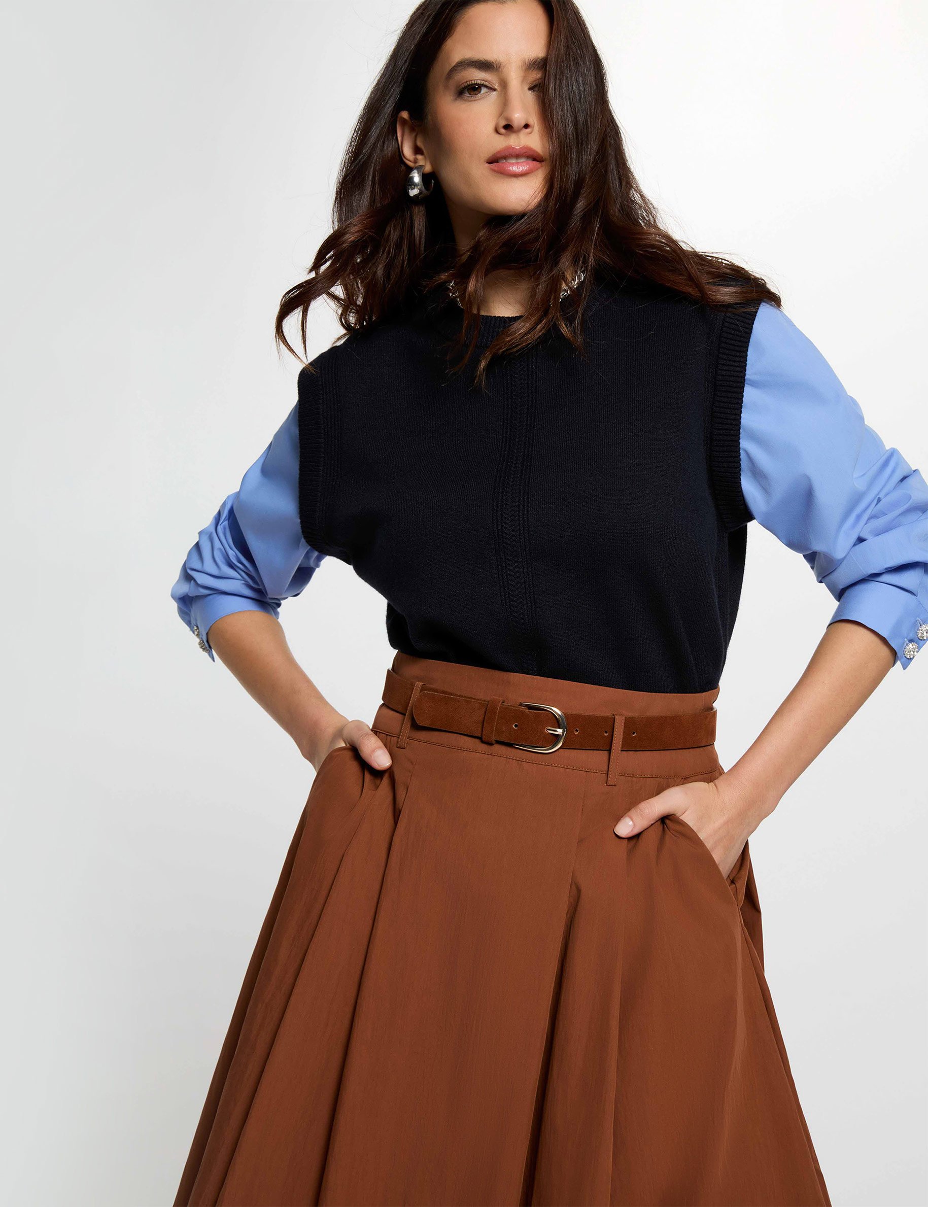 Pull ajust&eacute; col &agrave; revers bleu marine femme