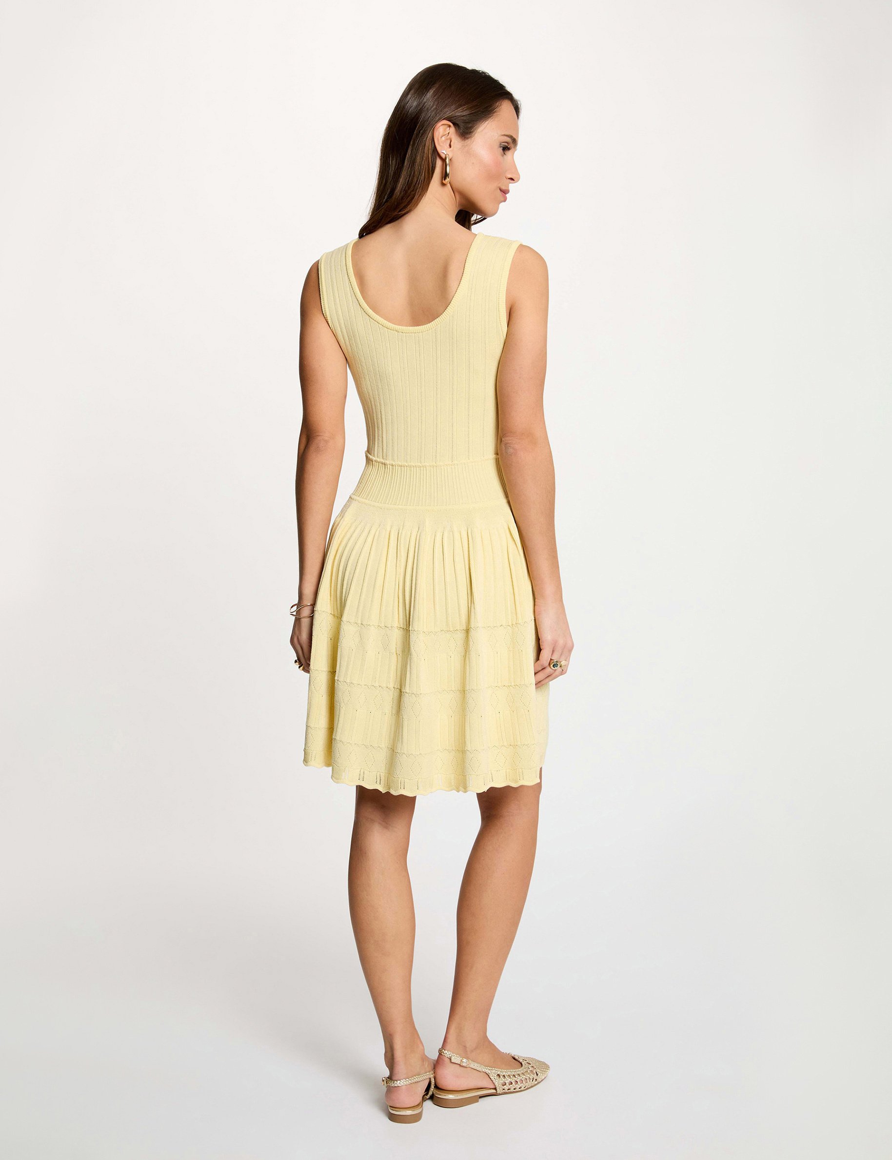 Robe tricot courte col v jaune pastel femme