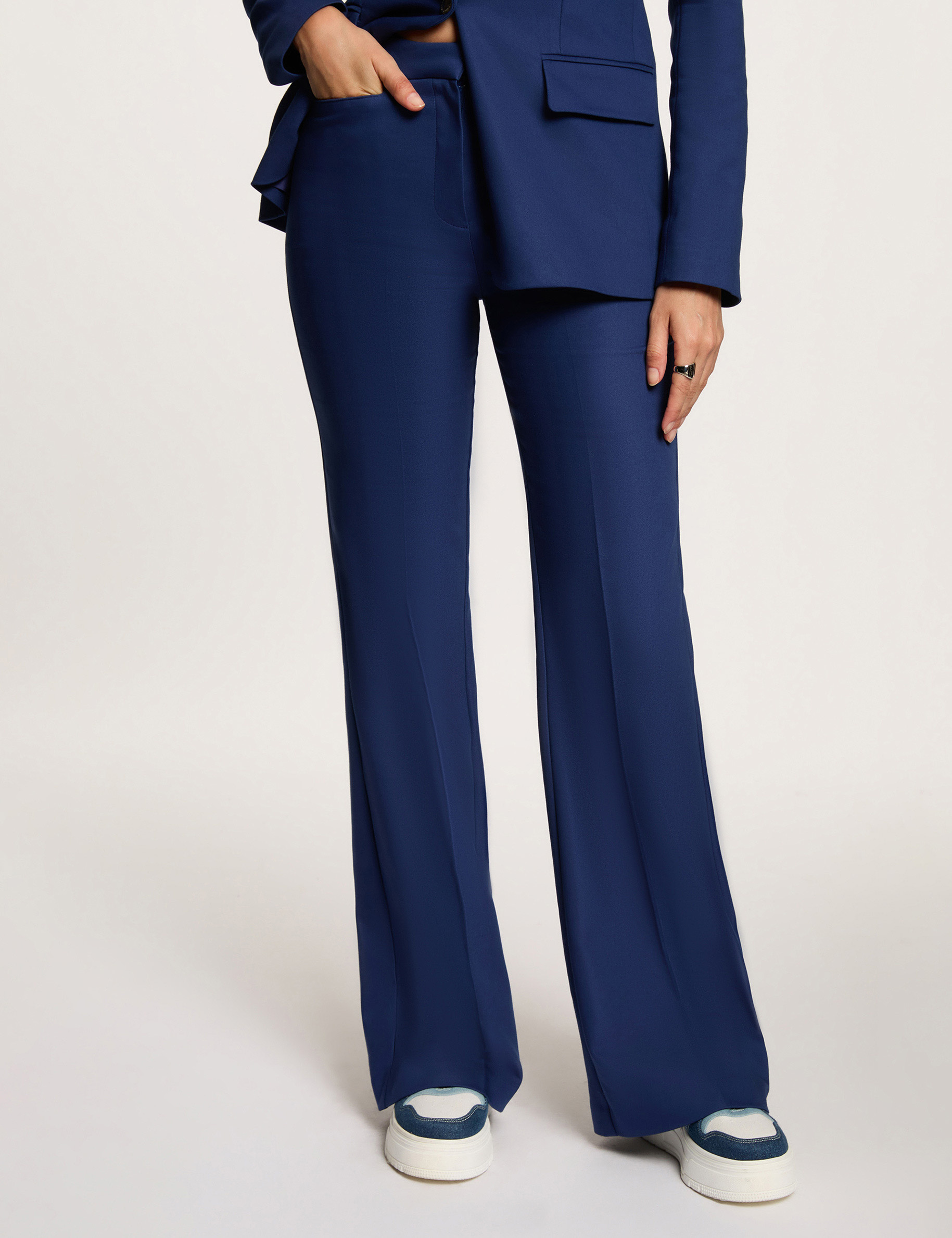 Flare broek met plooien marineblauw vrouw