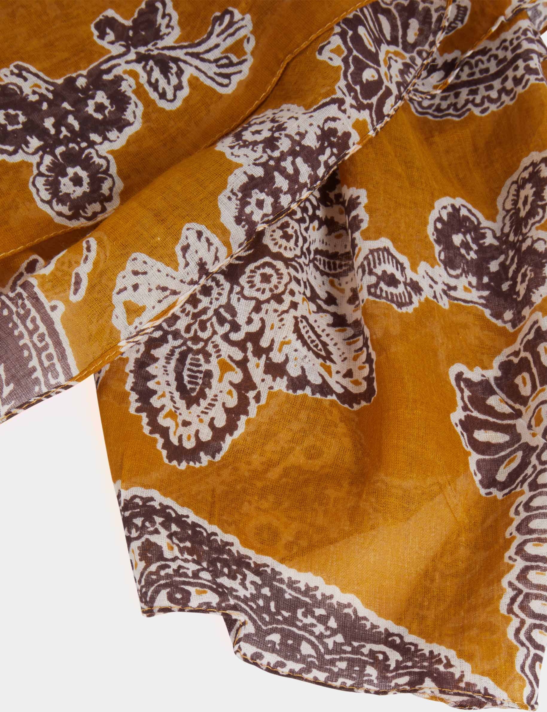 Sjaal met paisleyprint meerkleurig vrouw