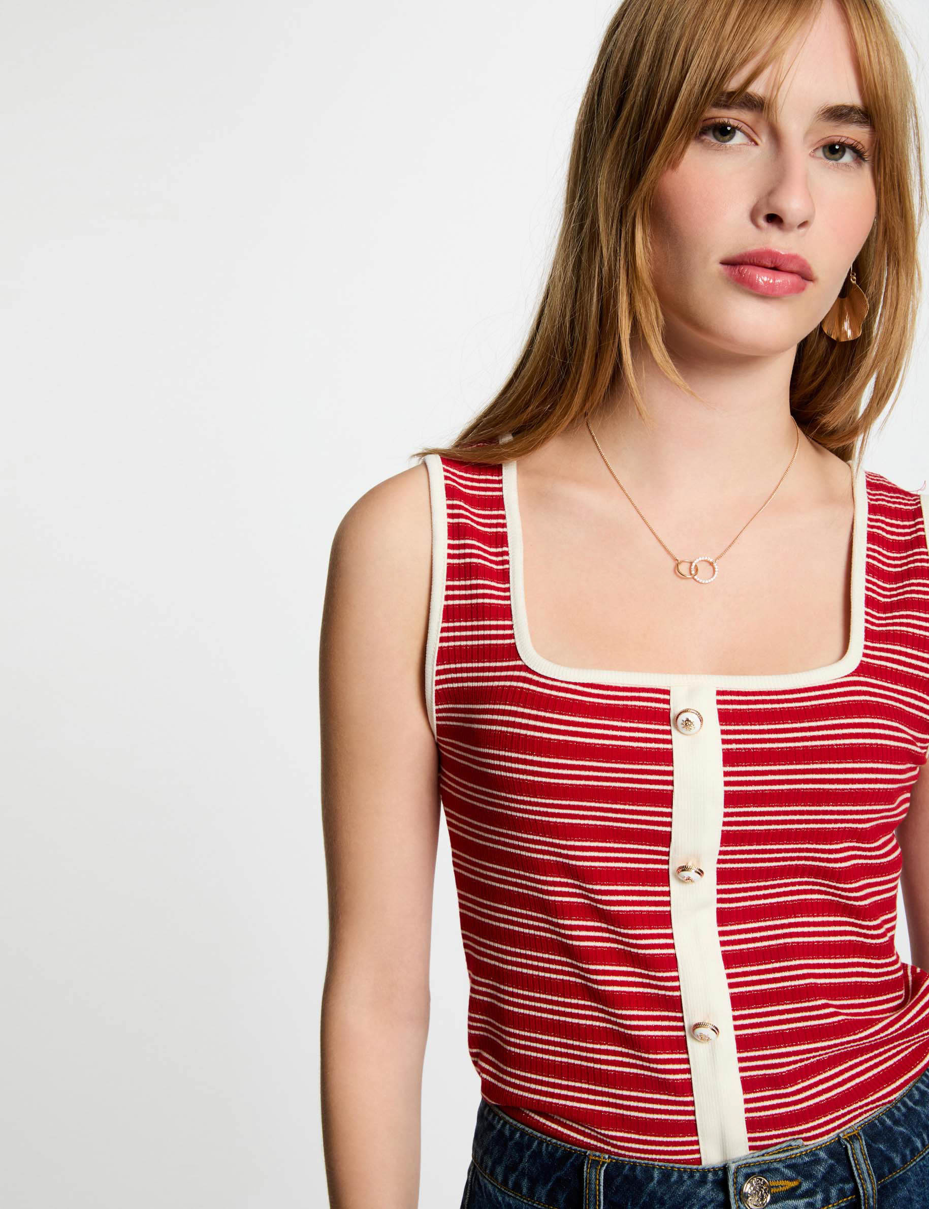 gestreepte mouwloze tanktop helder wit vrouw Gestreepte mouwloze tanktop helder wit vrouw