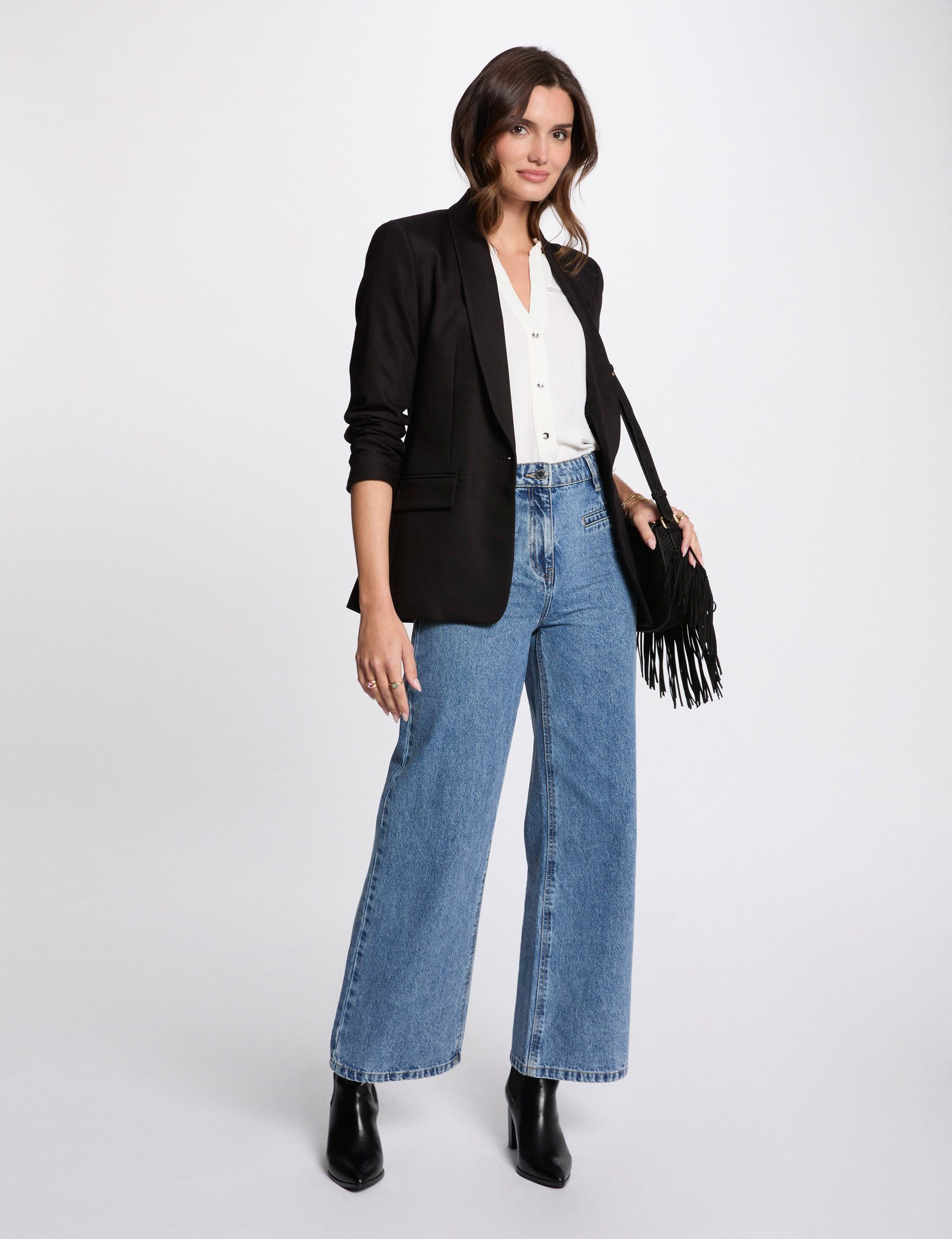 Korte jas met sjaalkraag zwart vrouw