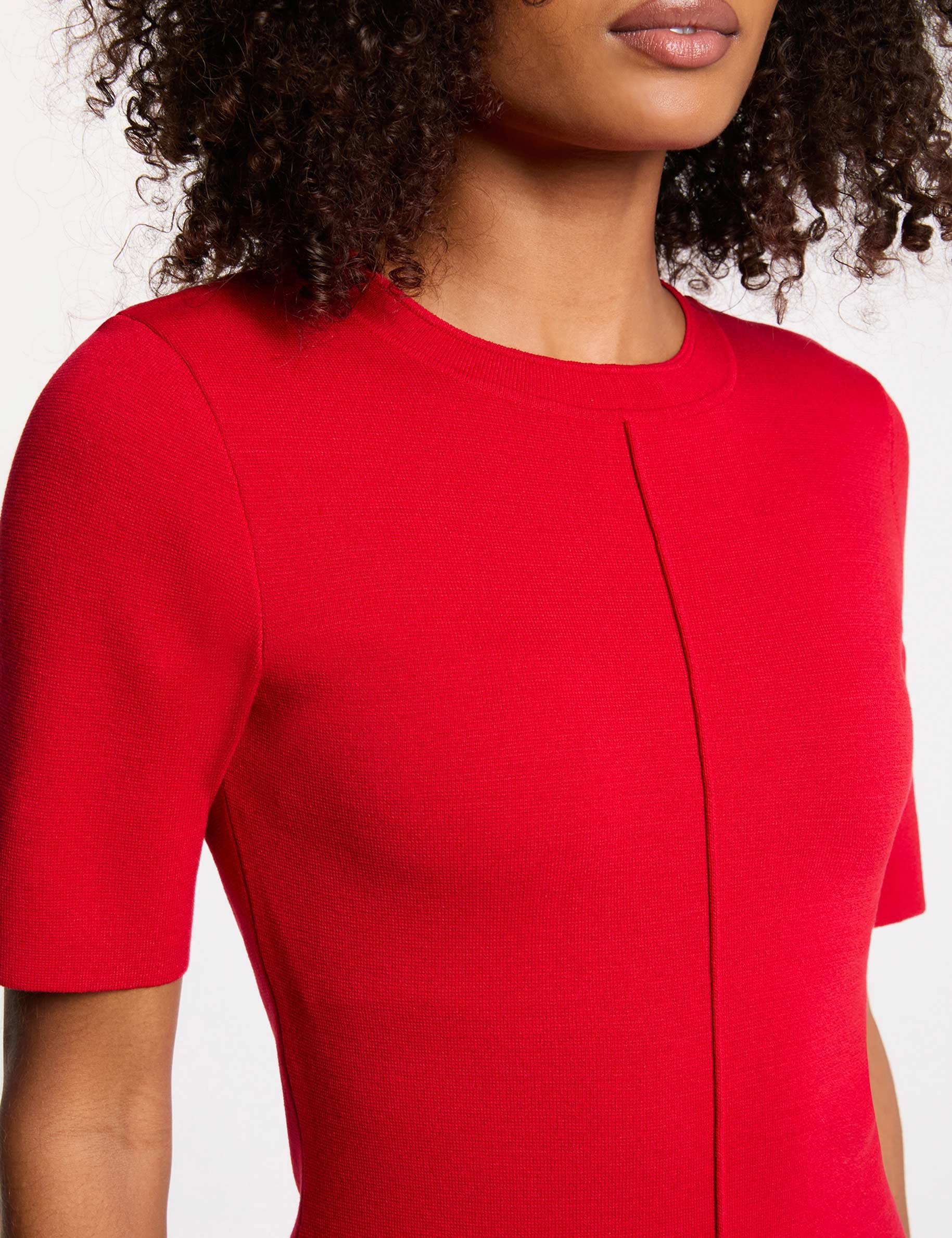 Robe tricot courte cintr&eacute;e rouge femme