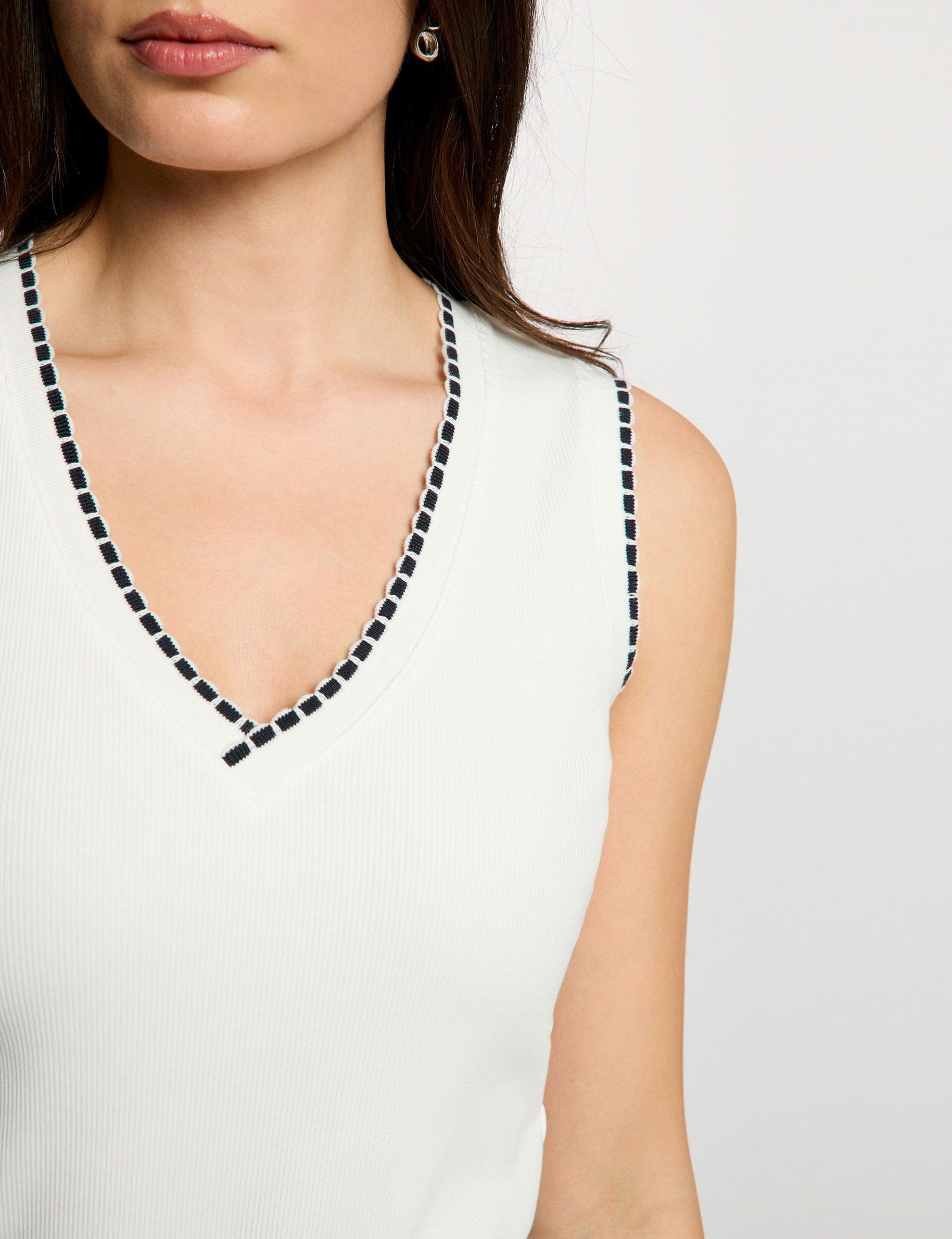 D&eacute;bardeur sans manches blanc femme