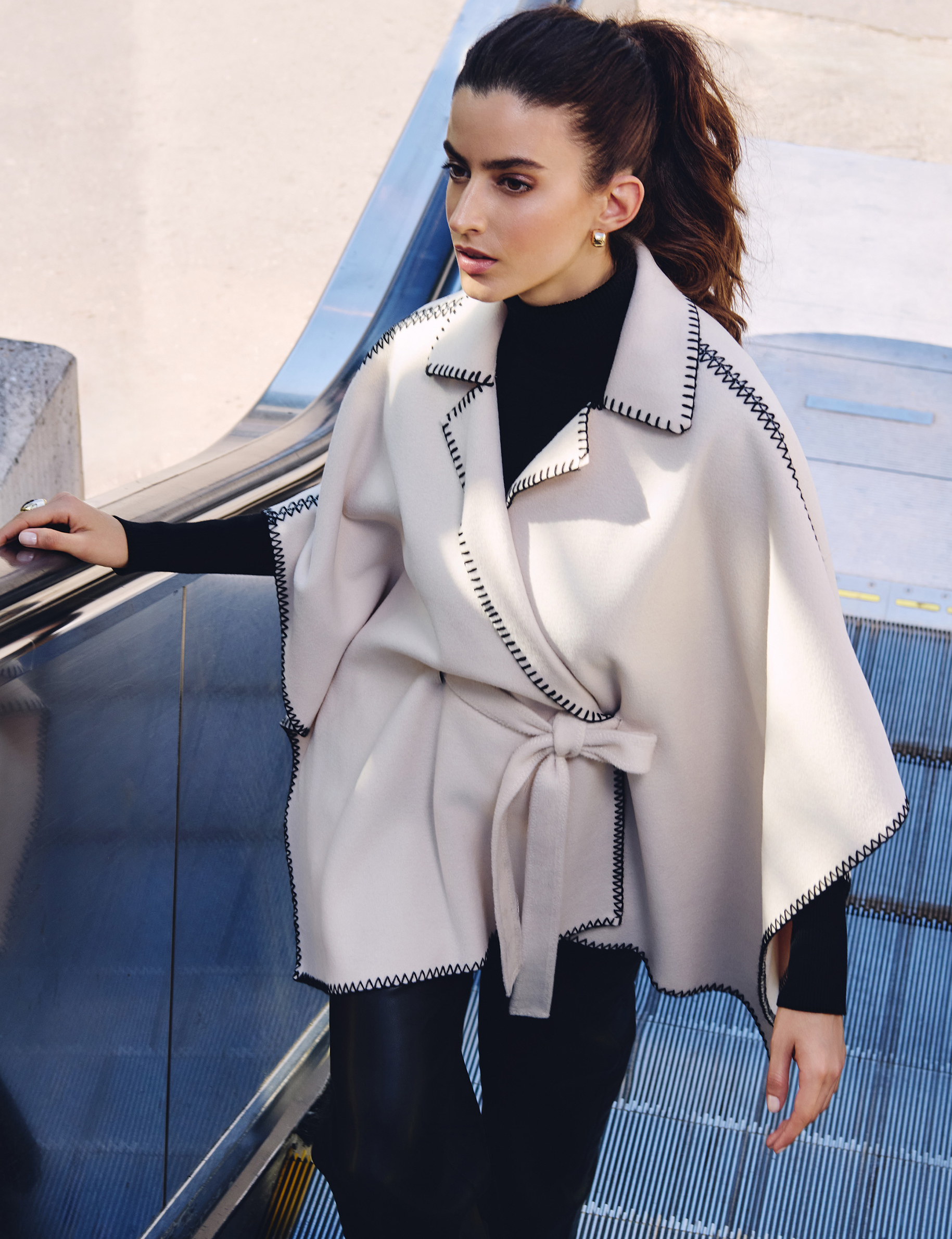 Cape ceinturée ivoire femme