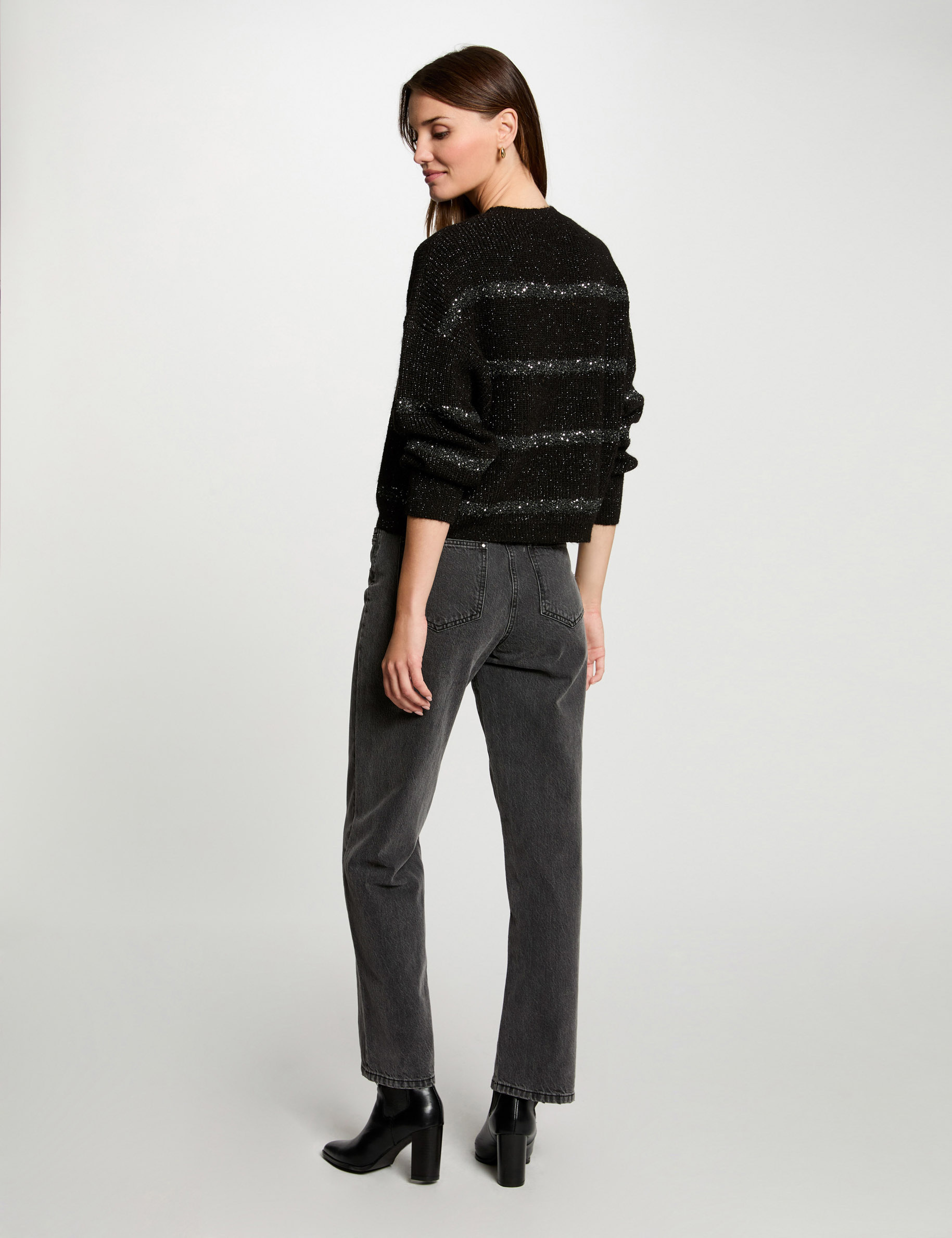 pull col rond et sequins noir femme Pull col rond et sequins noir femme