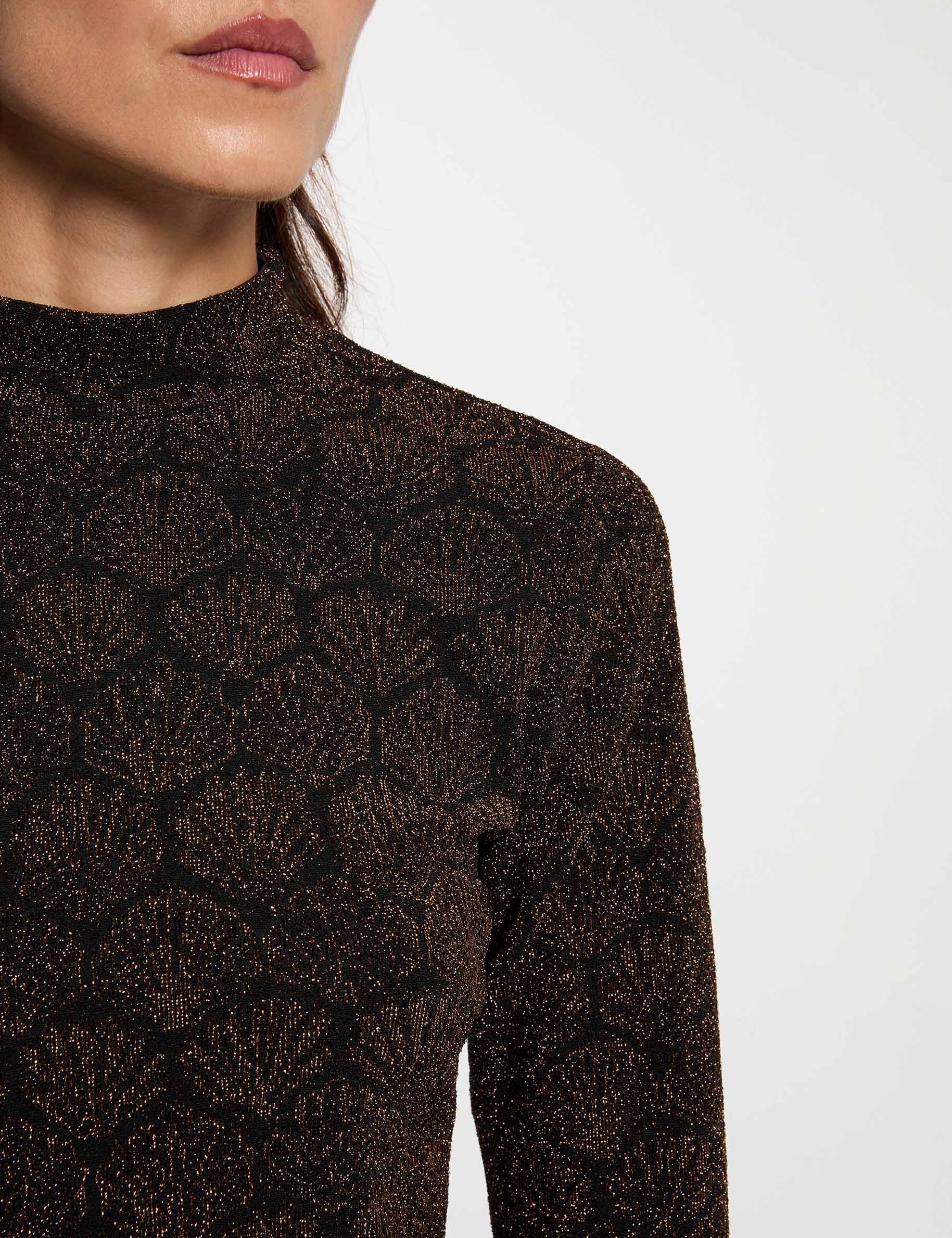 T-shirt met hoge hals kleur bronze vrouw