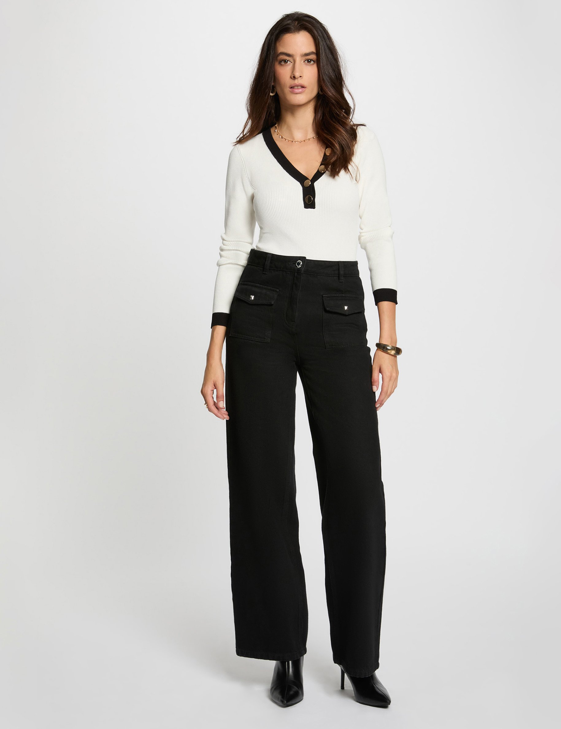 Pull ajusté col v blanc femme