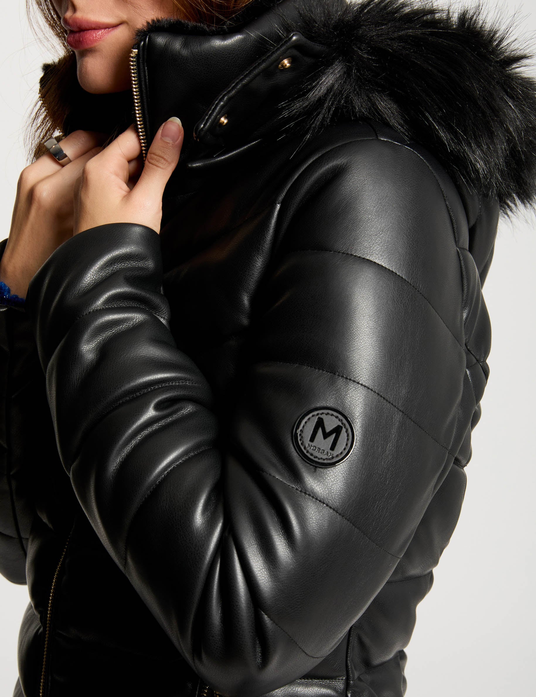 Getailleerde leren look jas zwart vrouw