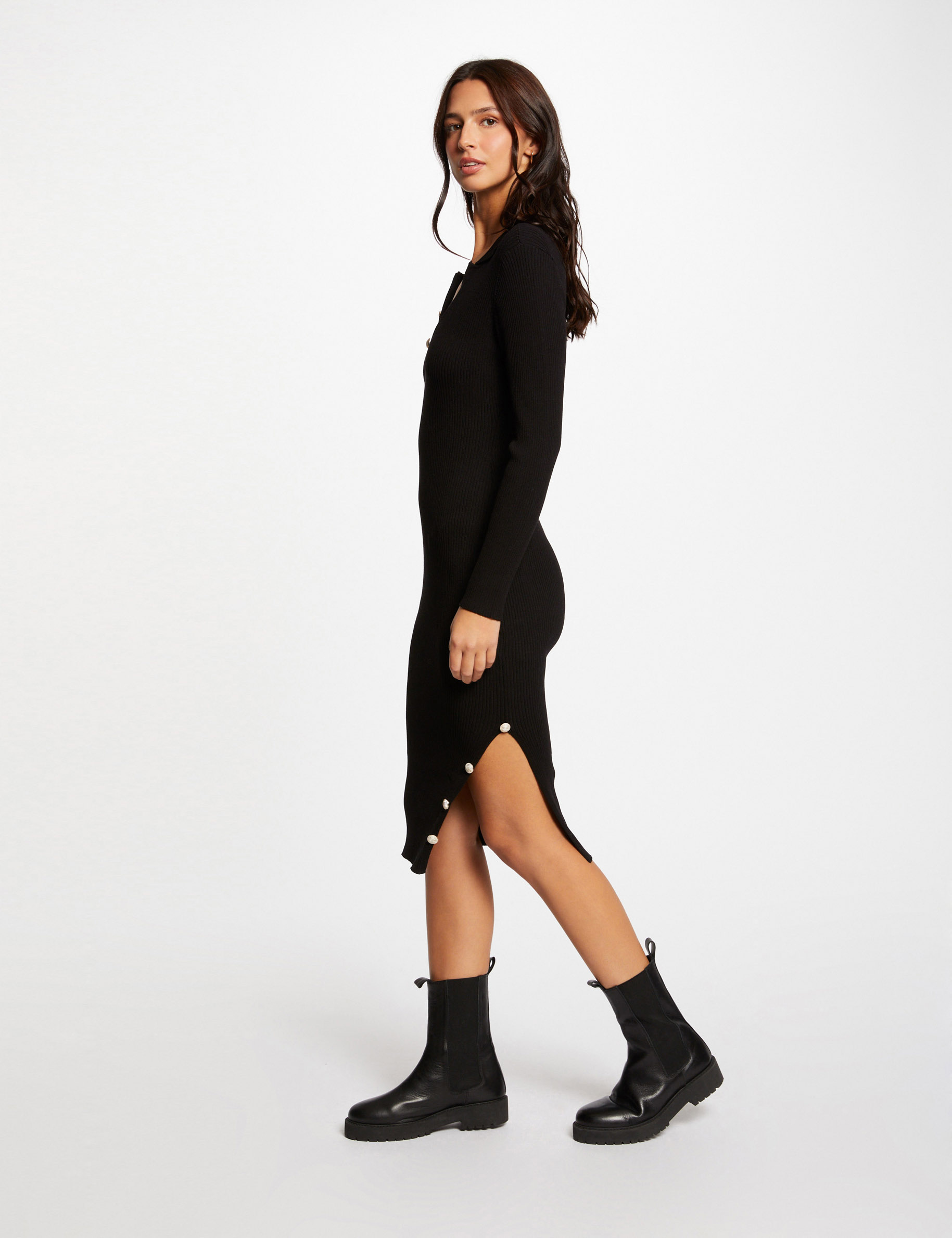 Robe pull ajustée fendue avec boutons noir femme